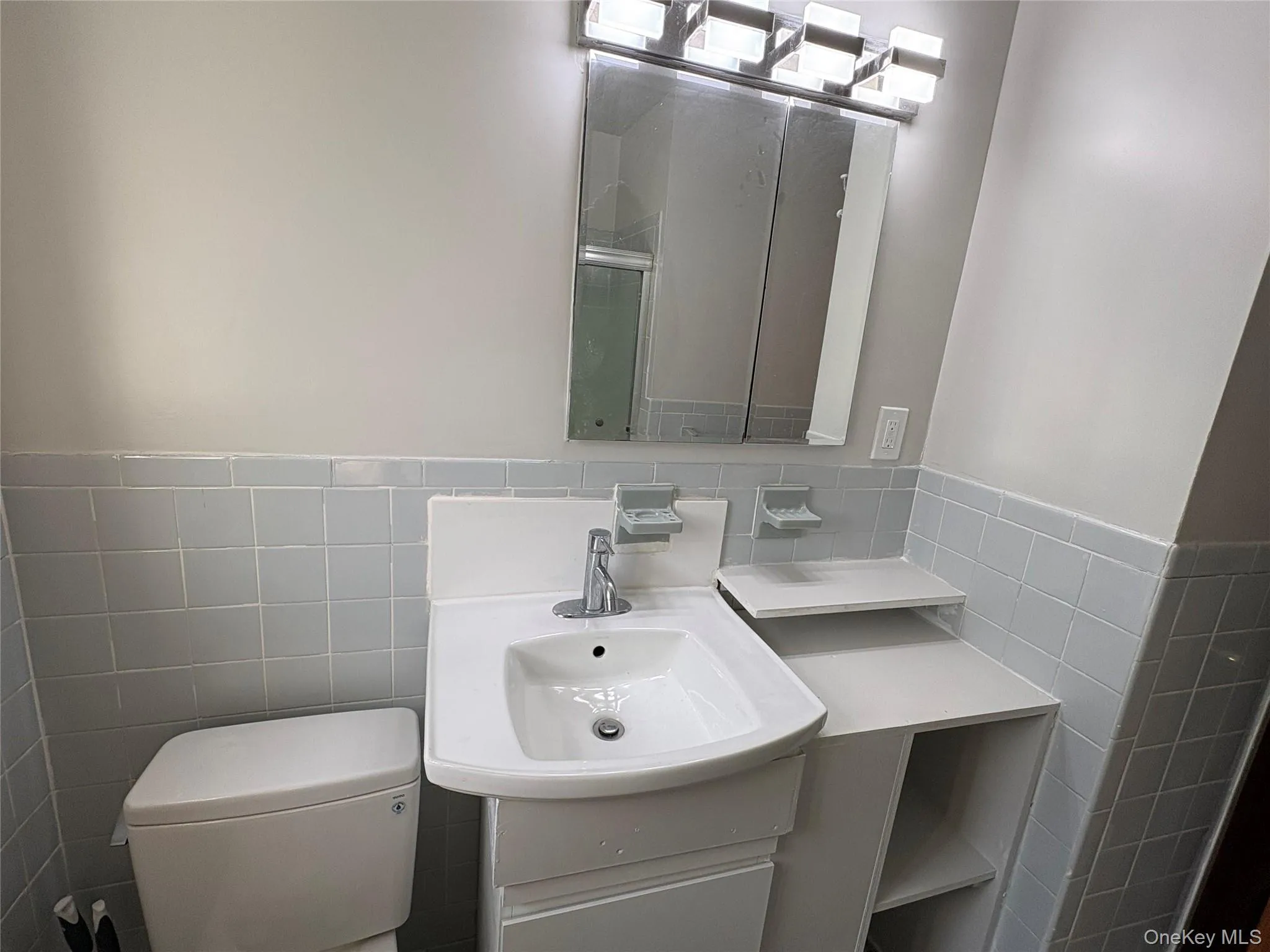 182 Unit #B5 Brook Street, Scarsdale, NY, 2 Bedrooms Bedrooms, 6 Rooms Rooms,1 BathroomBathrooms,Residential Lease,For Rent,Brook,0,982637 182 Unit #B5 Brook Street, Scarsdale, NY, 2 Bedrooms Bedrooms, 6 Rooms Rooms,1 BathroomBathrooms,Residential Lease,For Rent,Brook,0,982637