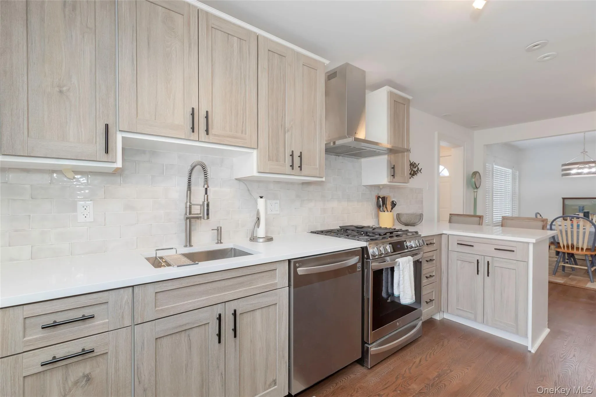 211 Bowne Street, New York, NY, 4 Bedrooms Bedrooms, 9 Rooms Rooms,2 BathroomsBathrooms,Residential,For Rent,Bowne,0,982638 211 Bowne Street, New York, NY, 4 Bedrooms Bedrooms, 9 Rooms Rooms,2 BathroomsBathrooms,Residential,For Rent,Bowne,0,982638