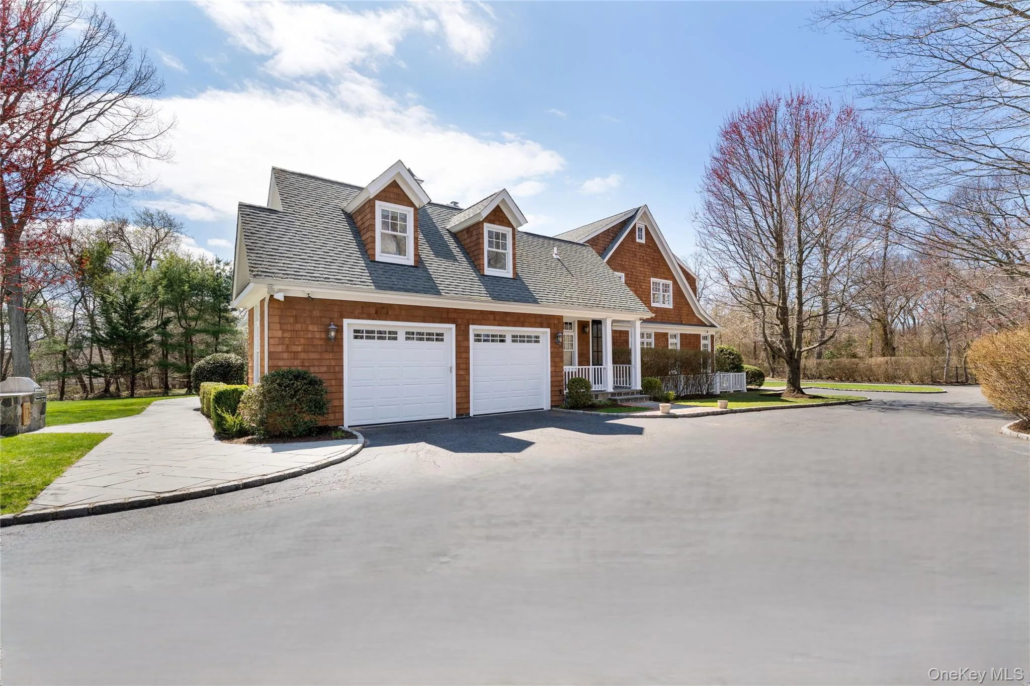 Convenient Side-entry Garage With Abundant Parking Convenient Side-entry Garage With Abundant Parking
