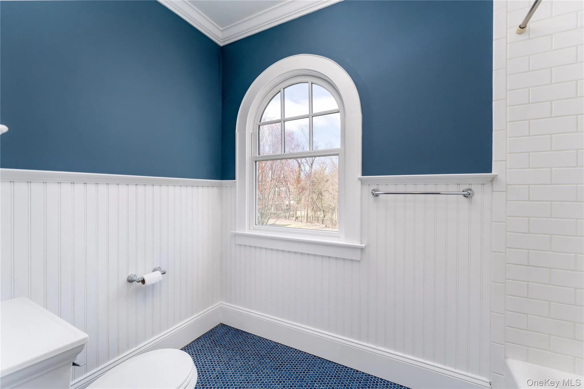 2nd Floor Hall Bathroom With Tub/Shower 2nd Floor Hall Bathroom With Tub/Shower