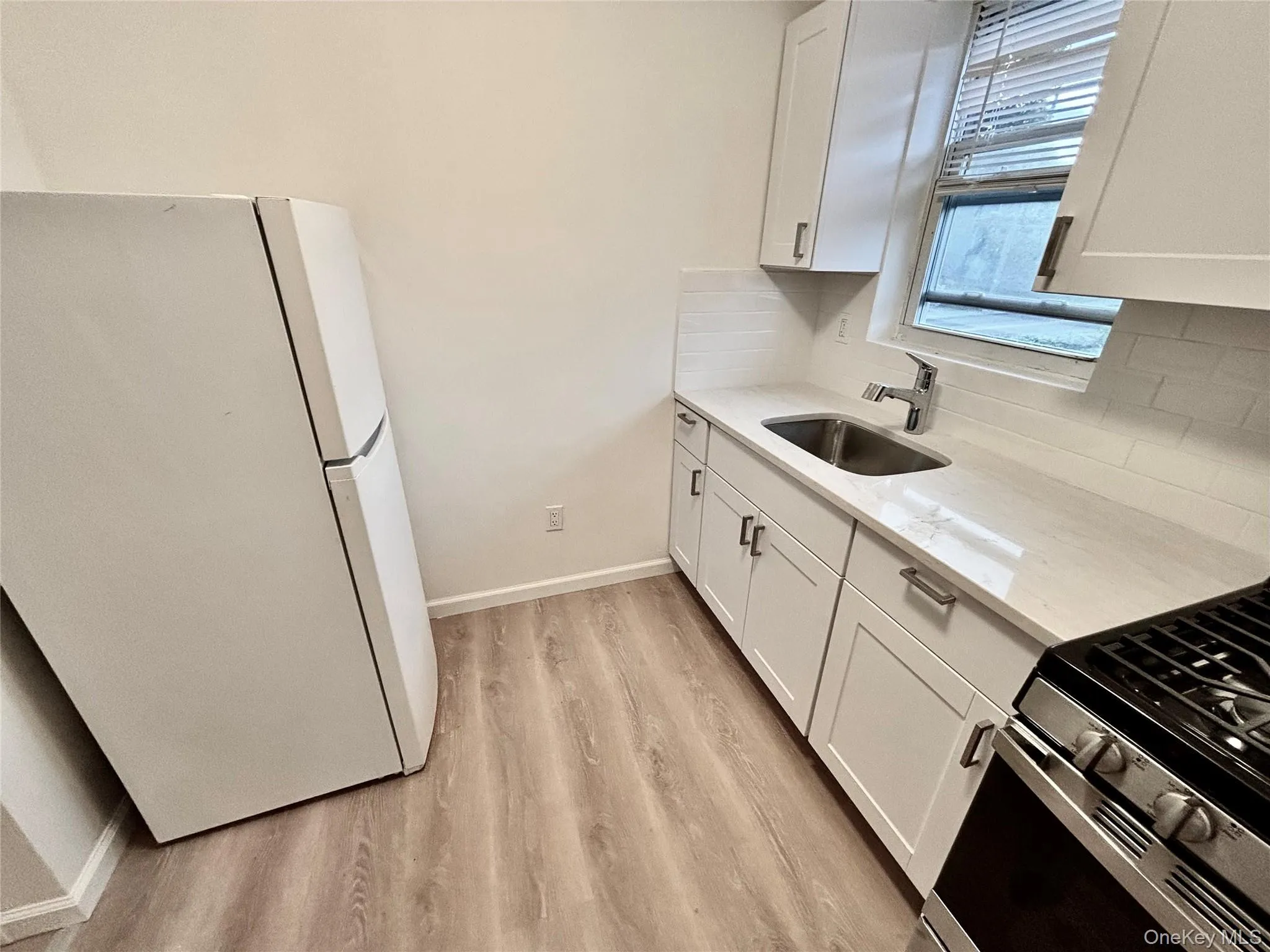 30 Davis Street, Beacon, NY, 1 Bedroom Bedrooms, 4 Rooms Rooms,1 BathroomBathrooms,Residential Lease,For Rent,Davis,0,982670 30 Davis Street, Beacon, NY, 1 Bedroom Bedrooms, 4 Rooms Rooms,1 BathroomBathrooms,Residential Lease,For Rent,Davis,0,982670
