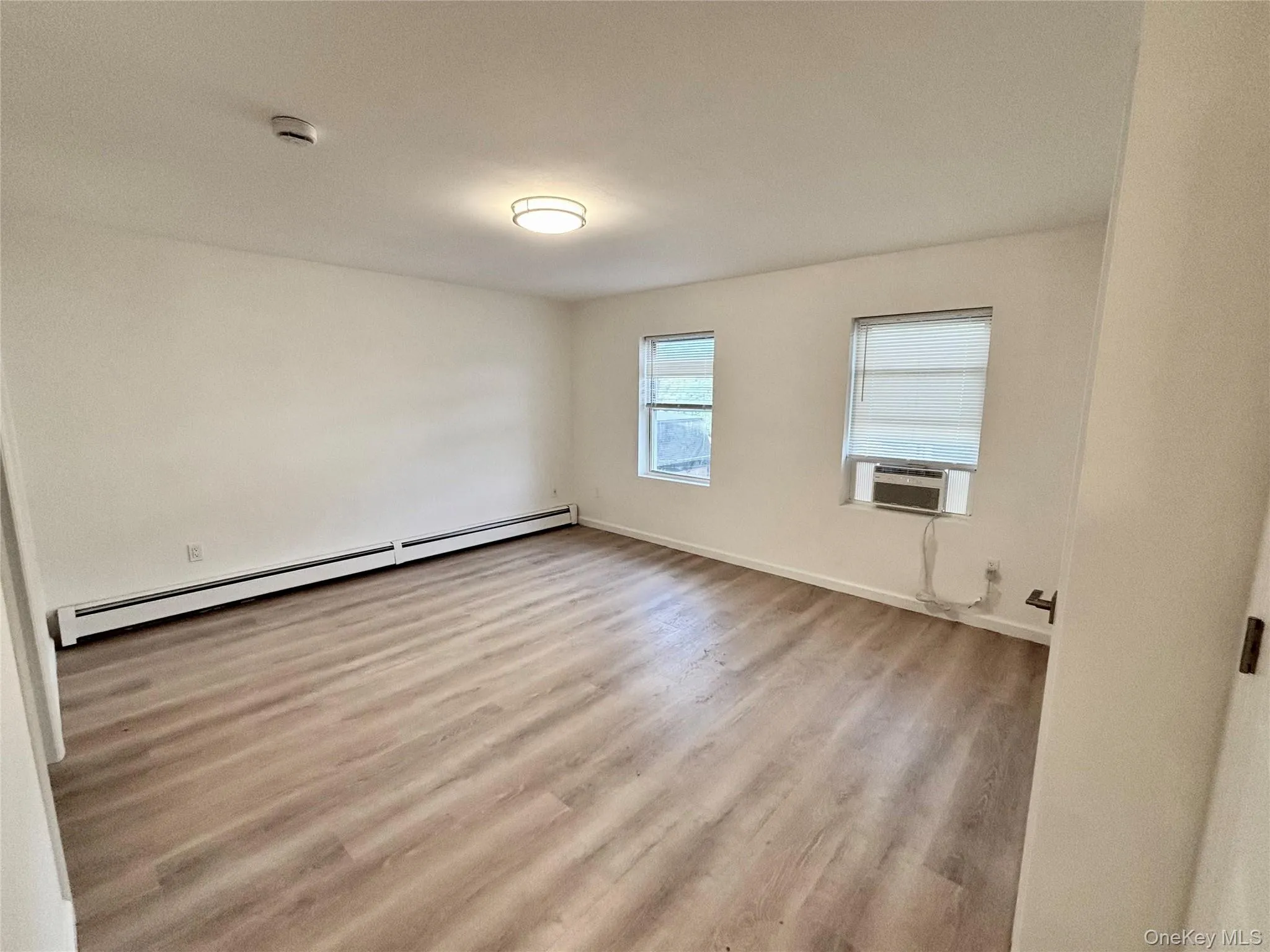 30 Davis Street, Beacon, NY, 1 Bedroom Bedrooms, 4 Rooms Rooms,1 BathroomBathrooms,Residential Lease,For Rent,Davis,0,982670 30 Davis Street, Beacon, NY, 1 Bedroom Bedrooms, 4 Rooms Rooms,1 BathroomBathrooms,Residential Lease,For Rent,Davis,0,982670