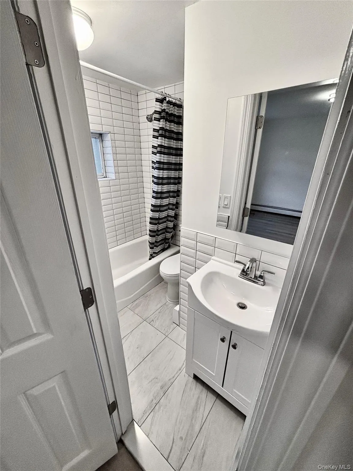 30 Davis Street, Beacon, NY, 1 Bedroom Bedrooms, 4 Rooms Rooms,1 BathroomBathrooms,Residential Lease,For Rent,Davis,0,982670 30 Davis Street, Beacon, NY, 1 Bedroom Bedrooms, 4 Rooms Rooms,1 BathroomBathrooms,Residential Lease,For Rent,Davis,0,982670