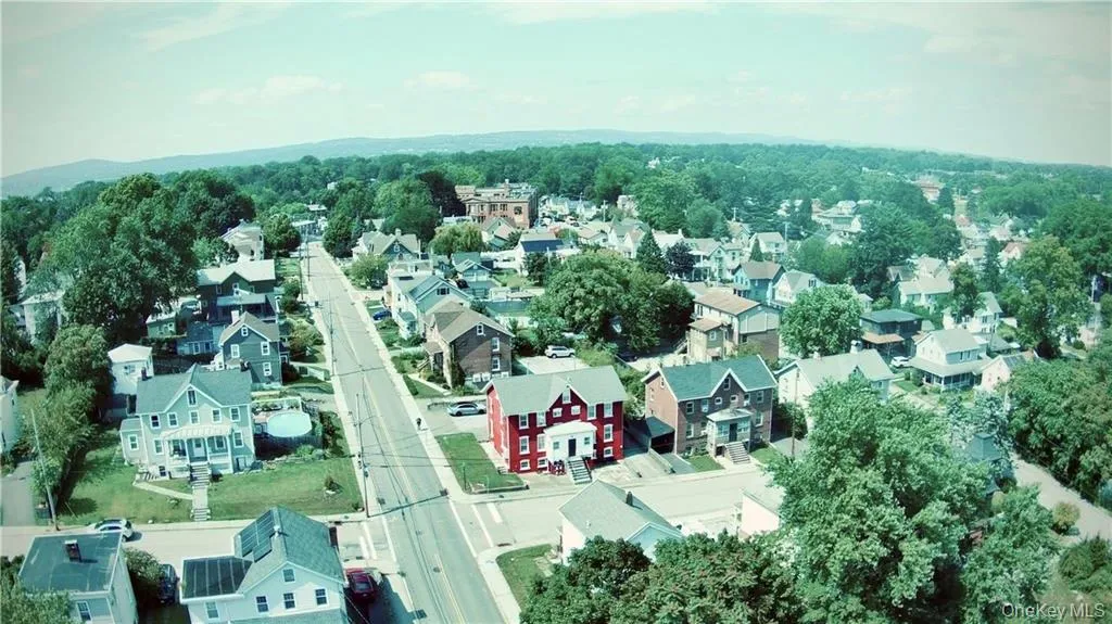 30 Davis Street, Beacon, NY, 1 Bedroom Bedrooms, 4 Rooms Rooms,1 BathroomBathrooms,Residential Lease,For Rent,Davis,0,982670 30 Davis Street, Beacon, NY, 1 Bedroom Bedrooms, 4 Rooms Rooms,1 BathroomBathrooms,Residential Lease,For Rent,Davis,0,982670