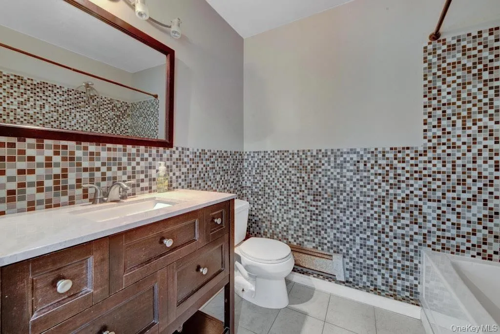 75 Airmont Road, Ramapo, NY, 4 Bedrooms Bedrooms, 10 Rooms Rooms,3 BathroomsBathrooms,Residential,For Rent,Airmont,0,982673 75 Airmont Road, Ramapo, NY, 4 Bedrooms Bedrooms, 10 Rooms Rooms,3 BathroomsBathrooms,Residential,For Rent,Airmont,0,982673