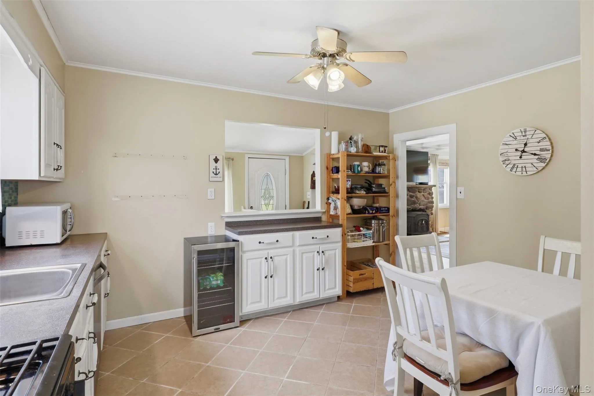 Great space with potential for additional cabinets Great space with potential for additional cabinets