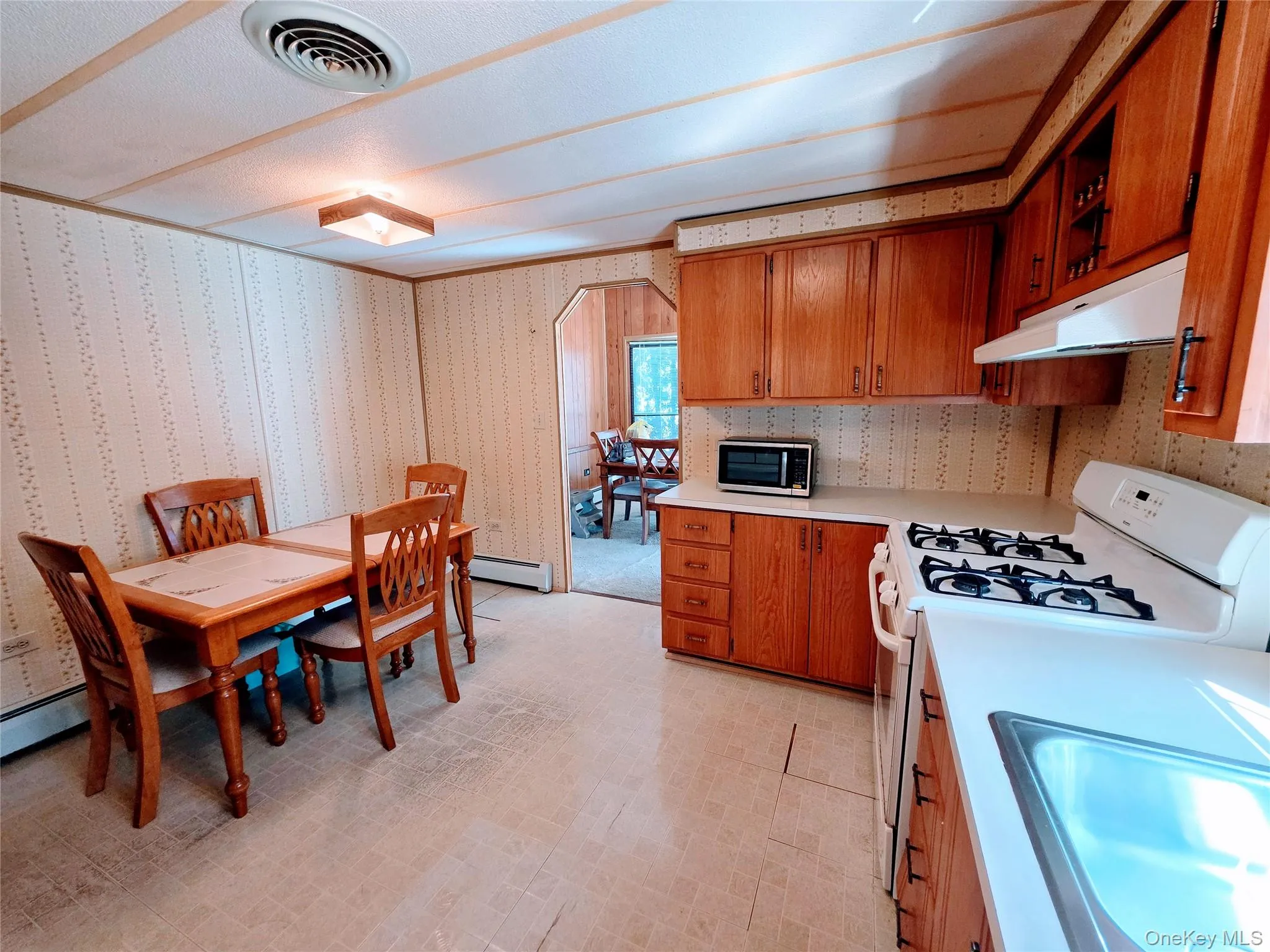 6 Short Lane, Hyde Park, NY, 2 Bedrooms Bedrooms, 5 Rooms Rooms,2 BathroomsBathrooms,Residential Sale,For Rent,Short,0,982689 6 Short Lane, Hyde Park, NY, 2 Bedrooms Bedrooms, 5 Rooms Rooms,2 BathroomsBathrooms,Residential Sale,For Rent,Short,0,982689