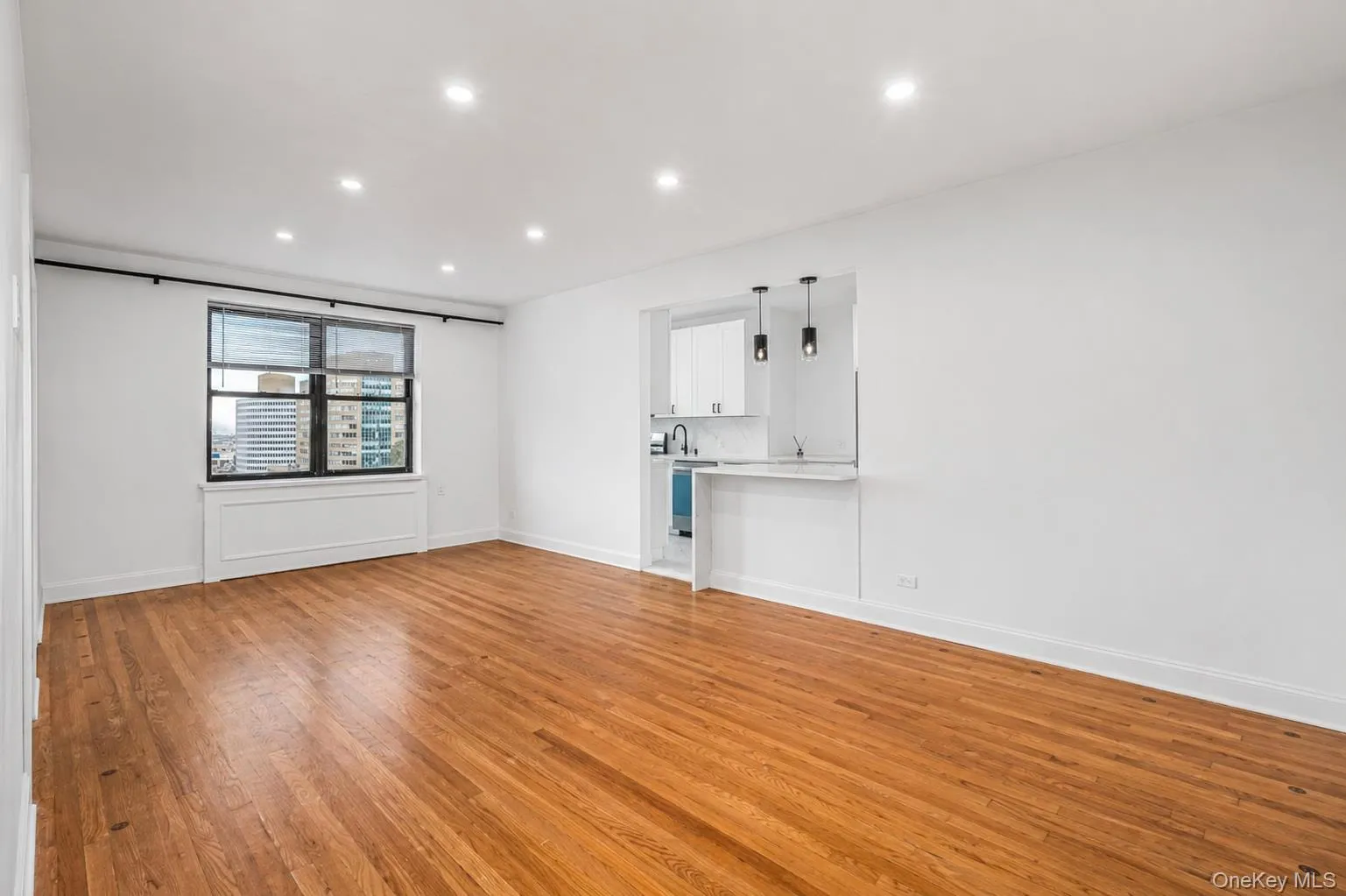 9876 Queens Boulevard, New York, NY, 2 Rooms Rooms,1 BathroomBathrooms,Residential,For Rent,Queens,0,982695 9876 Queens Boulevard, New York, NY, 2 Rooms Rooms,1 BathroomBathrooms,Residential,For Rent,Queens,0,982695