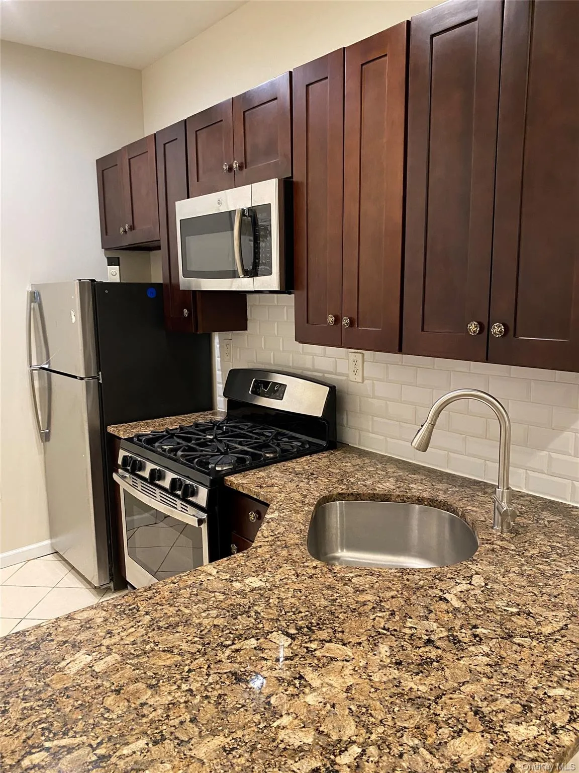 1823 Menahan Street, New York, NY, 2 Bedrooms Bedrooms, 6 Rooms Rooms,1 BathroomBathrooms,Residential Lease,For Rent,Menahan,0,982697 1823 Menahan Street, New York, NY, 2 Bedrooms Bedrooms, 6 Rooms Rooms,1 BathroomBathrooms,Residential Lease,For Rent,Menahan,0,982697