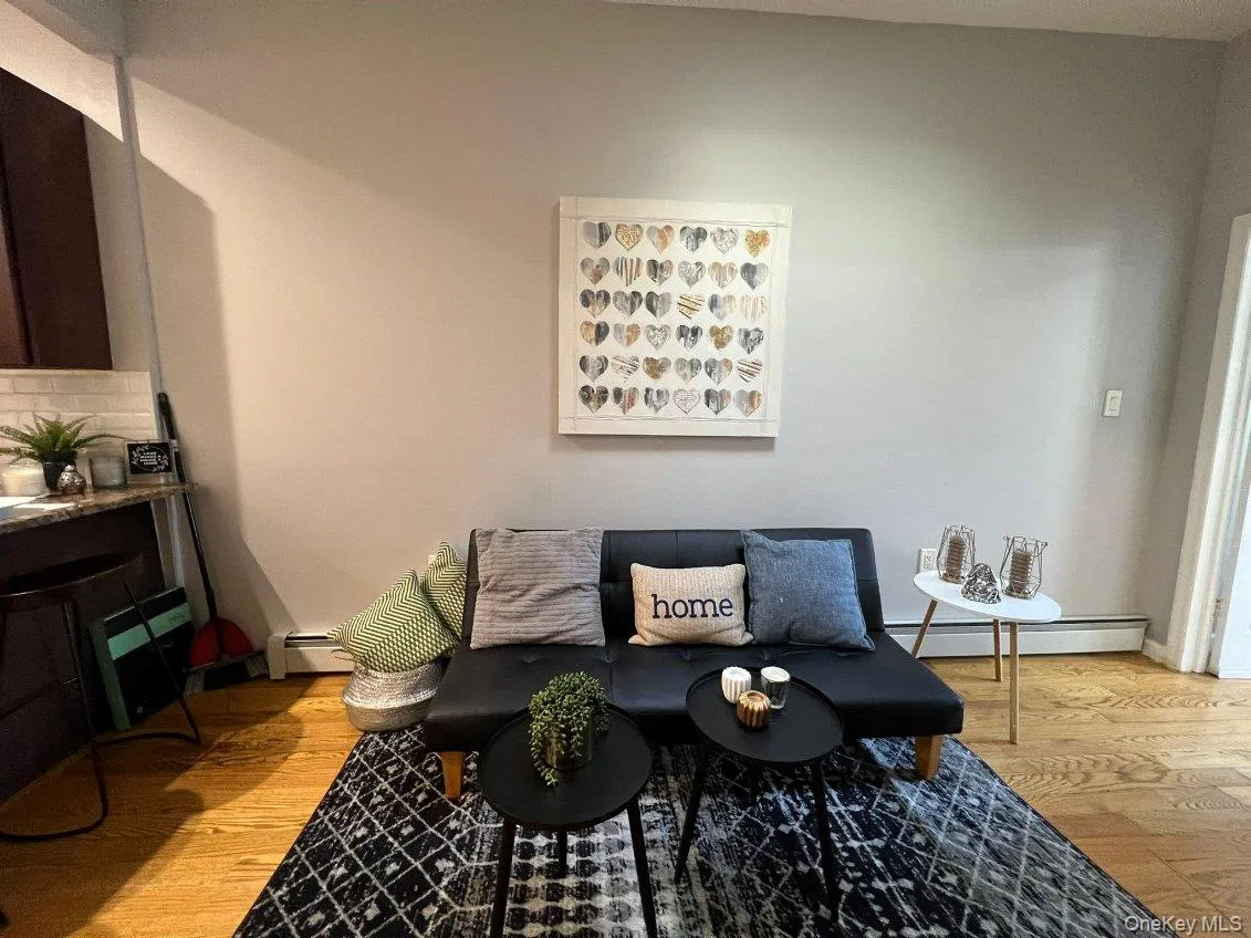 1823 Menahan Street, New York, NY, 2 Bedrooms Bedrooms, 6 Rooms Rooms,1 BathroomBathrooms,Residential Lease,For Rent,Menahan,0,982697 1823 Menahan Street, New York, NY, 2 Bedrooms Bedrooms, 6 Rooms Rooms,1 BathroomBathrooms,Residential Lease,For Rent,Menahan,0,982697