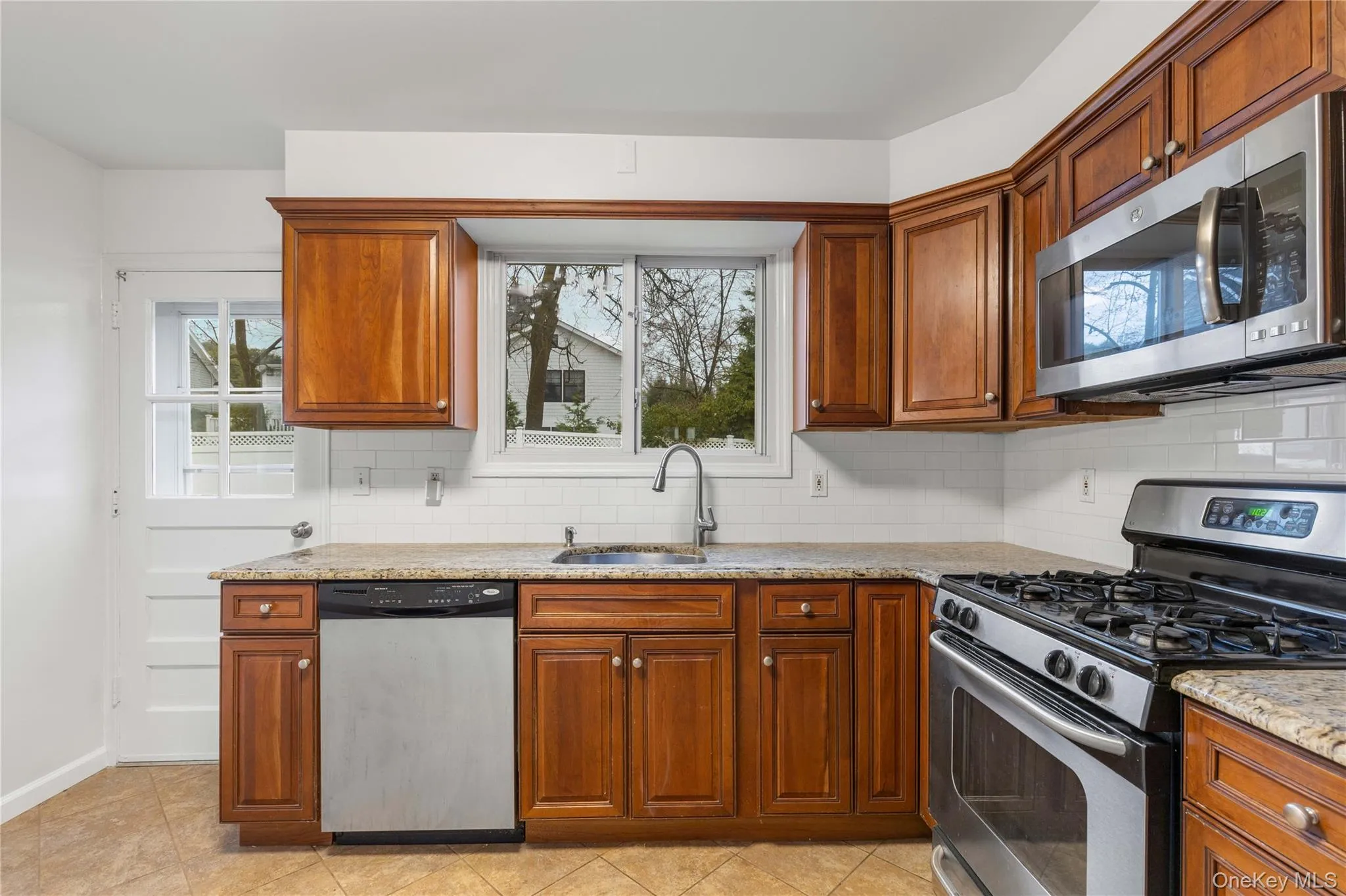 65 Reymont Avenue, Rye City, NY, 3 Bedrooms Bedrooms, 7 Rooms Rooms,2 BathroomsBathrooms,Residential Lease,For Rent,Reymont,0,982705 65 Reymont Avenue, Rye City, NY, 3 Bedrooms Bedrooms, 7 Rooms Rooms,2 BathroomsBathrooms,Residential Lease,For Rent,Reymont,0,982705