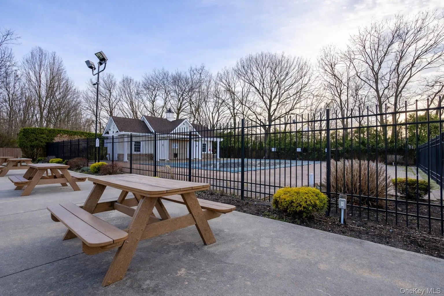 460 Old Town Road, Brookhaven, NY, 2 Bedrooms Bedrooms, 4 Rooms Rooms,1 BathroomBathrooms,Residential,For Rent,Old Town,0,982735 460 Old Town Road, Brookhaven, NY, 2 Bedrooms Bedrooms, 4 Rooms Rooms,1 BathroomBathrooms,Residential,For Rent,Old Town,0,982735