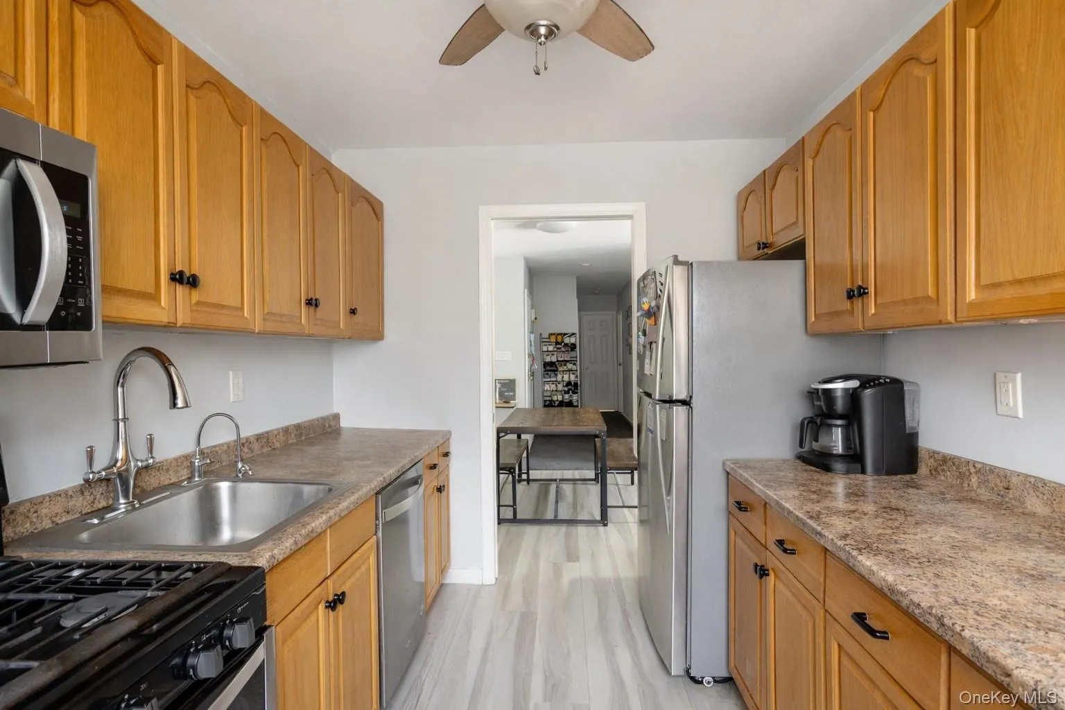 460 Old Town Road, Brookhaven, NY, 2 Bedrooms Bedrooms, 4 Rooms Rooms,1 BathroomBathrooms,Residential,For Rent,Old Town,0,982735 460 Old Town Road, Brookhaven, NY, 2 Bedrooms Bedrooms, 4 Rooms Rooms,1 BathroomBathrooms,Residential,For Rent,Old Town,0,982735