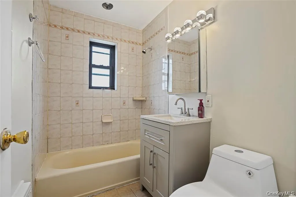 90-55 Shore Parkway, New York, NY, 3 Bedrooms Bedrooms, 5 Rooms Rooms,1 BathroomBathrooms,Residential,For Rent,Shore,0,982744 90-55 Shore Parkway, New York, NY, 3 Bedrooms Bedrooms, 5 Rooms Rooms,1 BathroomBathrooms,Residential,For Rent,Shore,0,982744