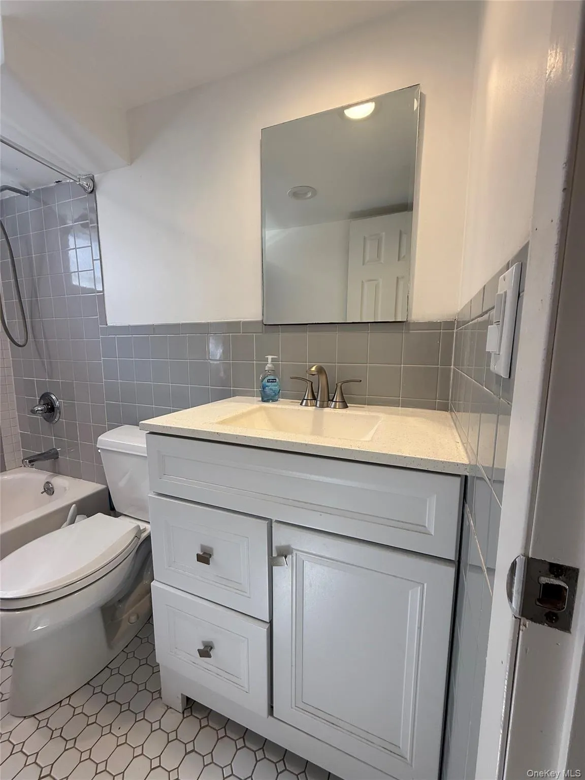 60 Wheatfield Lane, Huntington, NY, 1 Bedroom Bedrooms, 10 Rooms Rooms,1 BathroomBathrooms,Residential Lease,For Rent,Wheatfield,0,982748 60 Wheatfield Lane, Huntington, NY, 1 Bedroom Bedrooms, 10 Rooms Rooms,1 BathroomBathrooms,Residential Lease,For Rent,Wheatfield,0,982748