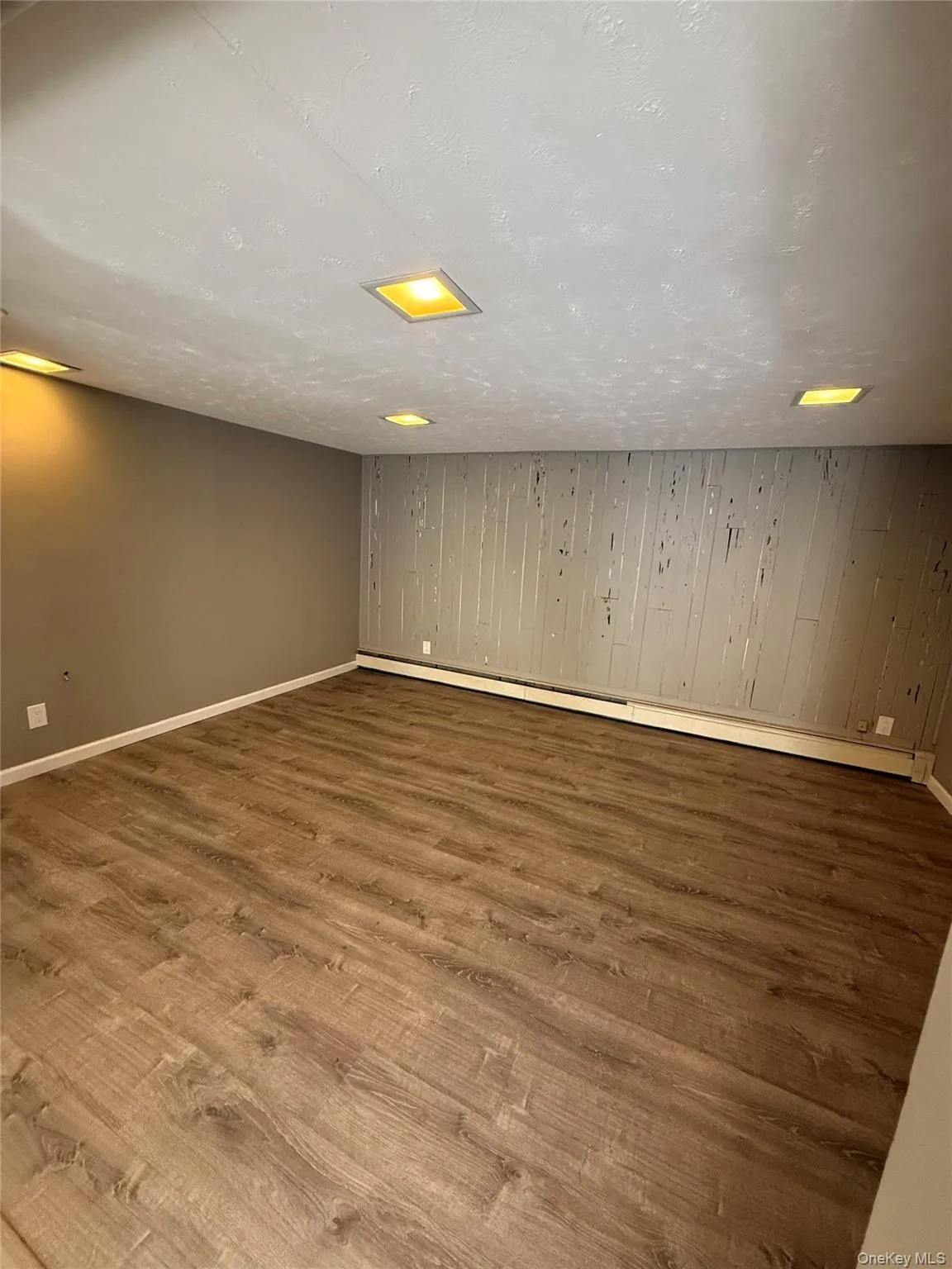 60 Wheatfield Lane, Huntington, NY, 1 Bedroom Bedrooms, 10 Rooms Rooms,1 BathroomBathrooms,Residential Lease,For Rent,Wheatfield,0,982748 60 Wheatfield Lane, Huntington, NY, 1 Bedroom Bedrooms, 10 Rooms Rooms,1 BathroomBathrooms,Residential Lease,For Rent,Wheatfield,0,982748