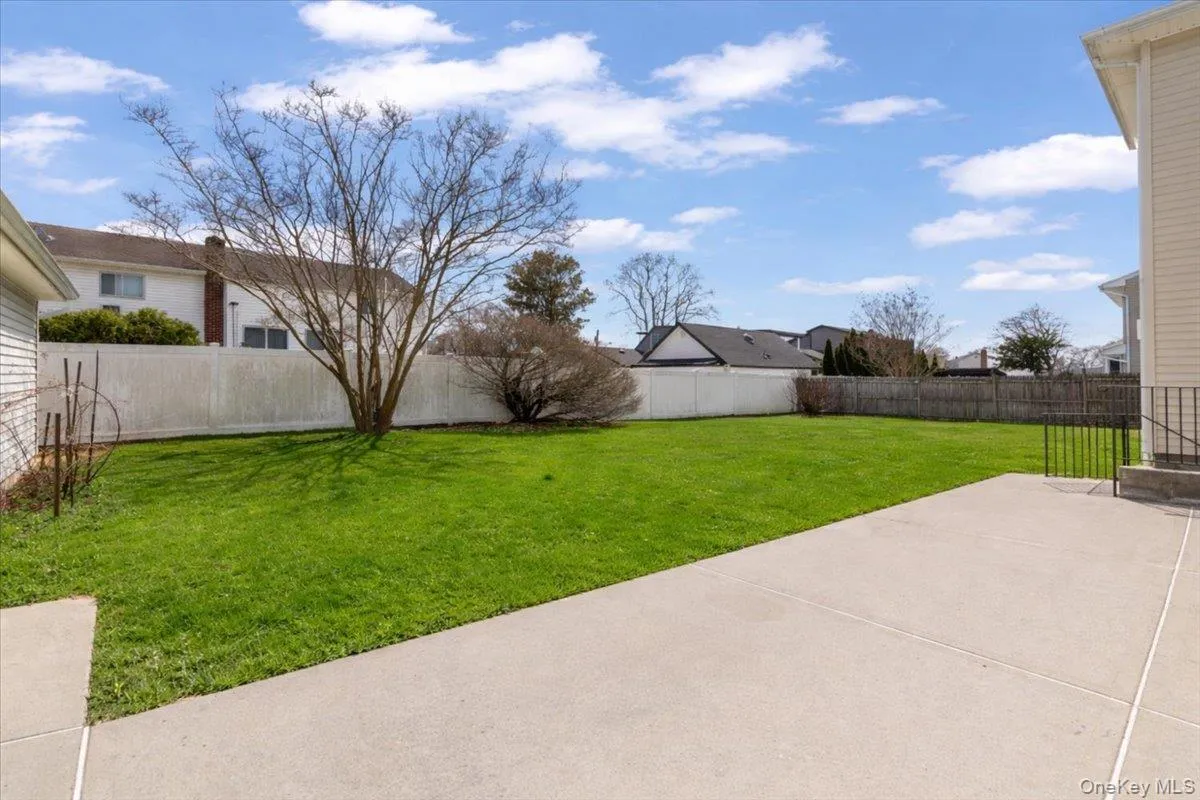 1461 10th Street, West Babylon, NY, 4 Bedrooms Bedrooms, 9 Rooms Rooms,2 BathroomsBathrooms,Residential Lease,For Rent,10th,0,982766 1461 10th Street, West Babylon, NY, 4 Bedrooms Bedrooms, 9 Rooms Rooms,2 BathroomsBathrooms,Residential Lease,For Rent,10th,0,982766