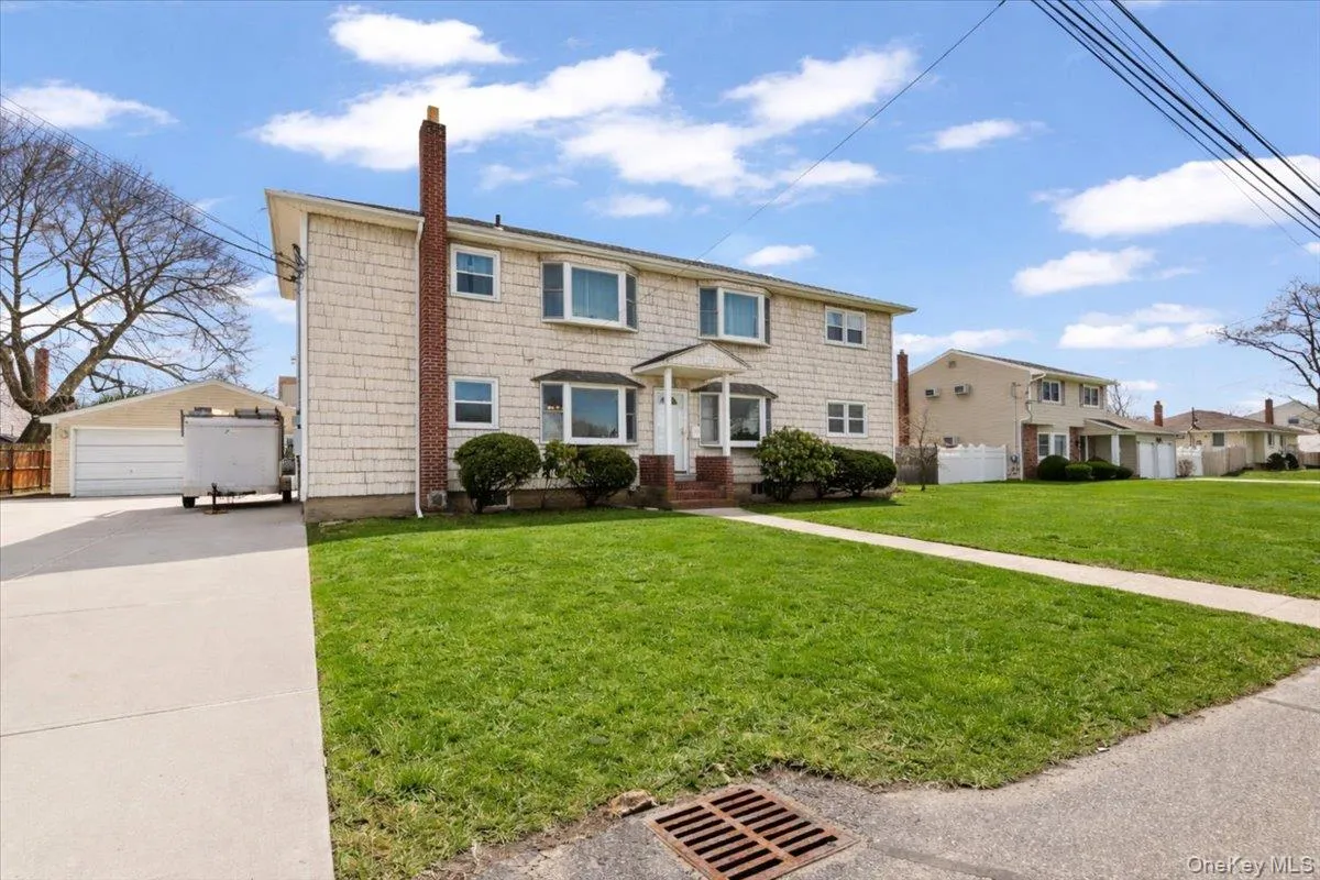 1461 10th Street, West Babylon, NY, 4 Bedrooms Bedrooms, 9 Rooms Rooms,2 BathroomsBathrooms,Residential Lease,For Rent,10th,0,982766 1461 10th Street, West Babylon, NY, 4 Bedrooms Bedrooms, 9 Rooms Rooms,2 BathroomsBathrooms,Residential Lease,For Rent,10th,0,982766