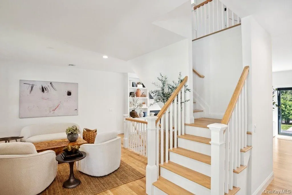 4 Squaw Road, East Hampton, New York 11937