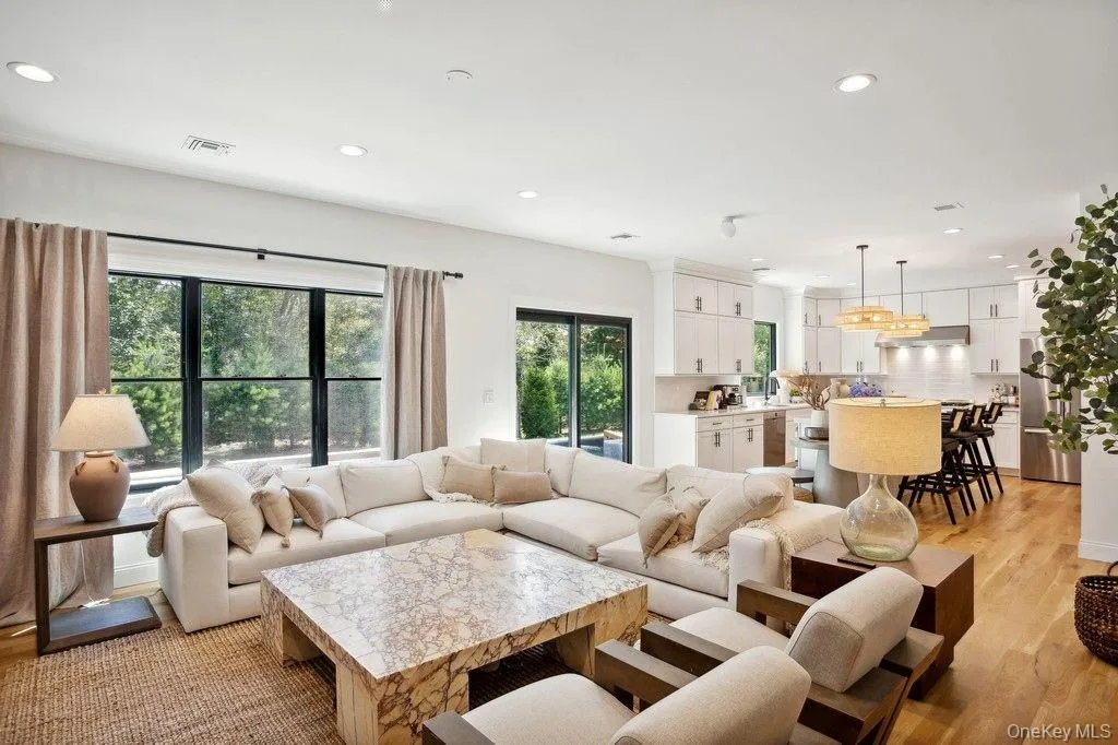 4 Squaw Road, East Hampton, New York 11937