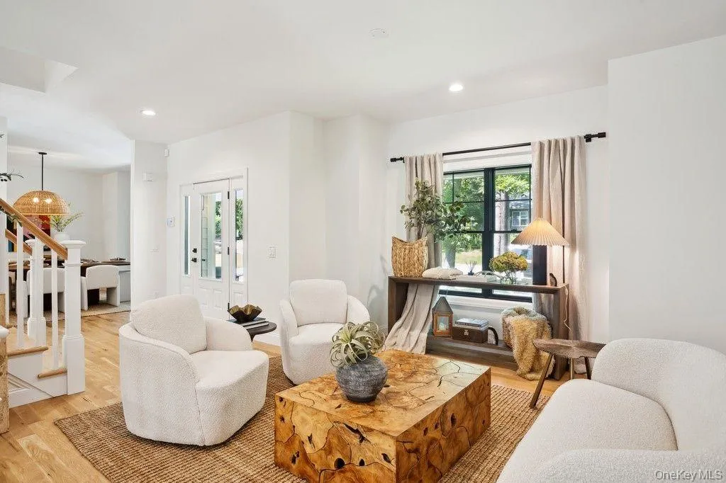 4 Squaw Road, East Hampton, New York 11937