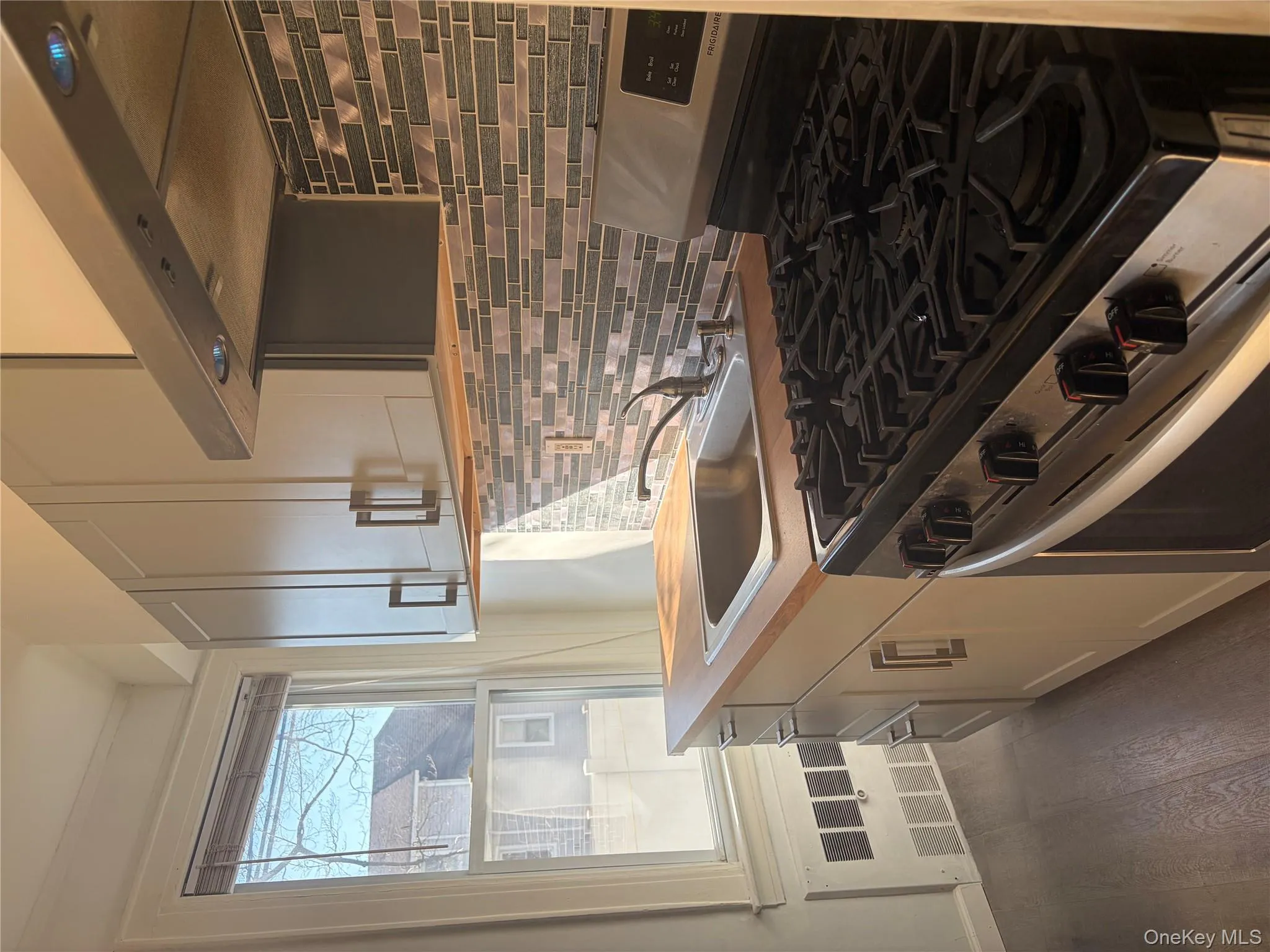 196-03 42nd Avenue, New York, NY, 3 Bedrooms Bedrooms, 5 Rooms Rooms,1 BathroomBathrooms,Residential Lease,For Rent,42nd,0,982806 196-03 42nd Avenue, New York, NY, 3 Bedrooms Bedrooms, 5 Rooms Rooms,1 BathroomBathrooms,Residential Lease,For Rent,42nd,0,982806