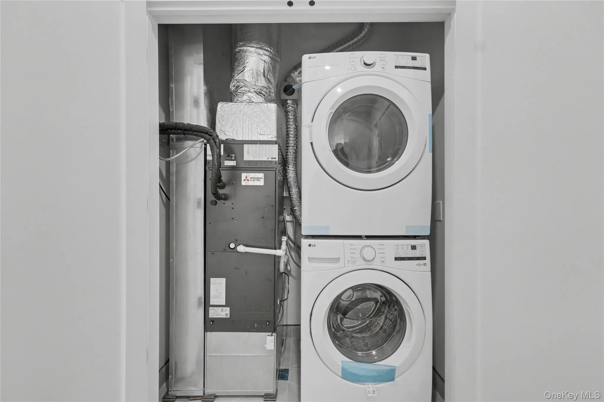 10 Market Street, Wappinger, NY, 2 Bedrooms Bedrooms, 6 Rooms Rooms,2 BathroomsBathrooms,Residential Lease,For Rent,Market,0,982812 10 Market Street, Wappinger, NY, 2 Bedrooms Bedrooms, 6 Rooms Rooms,2 BathroomsBathrooms,Residential Lease,For Rent,Market,0,982812