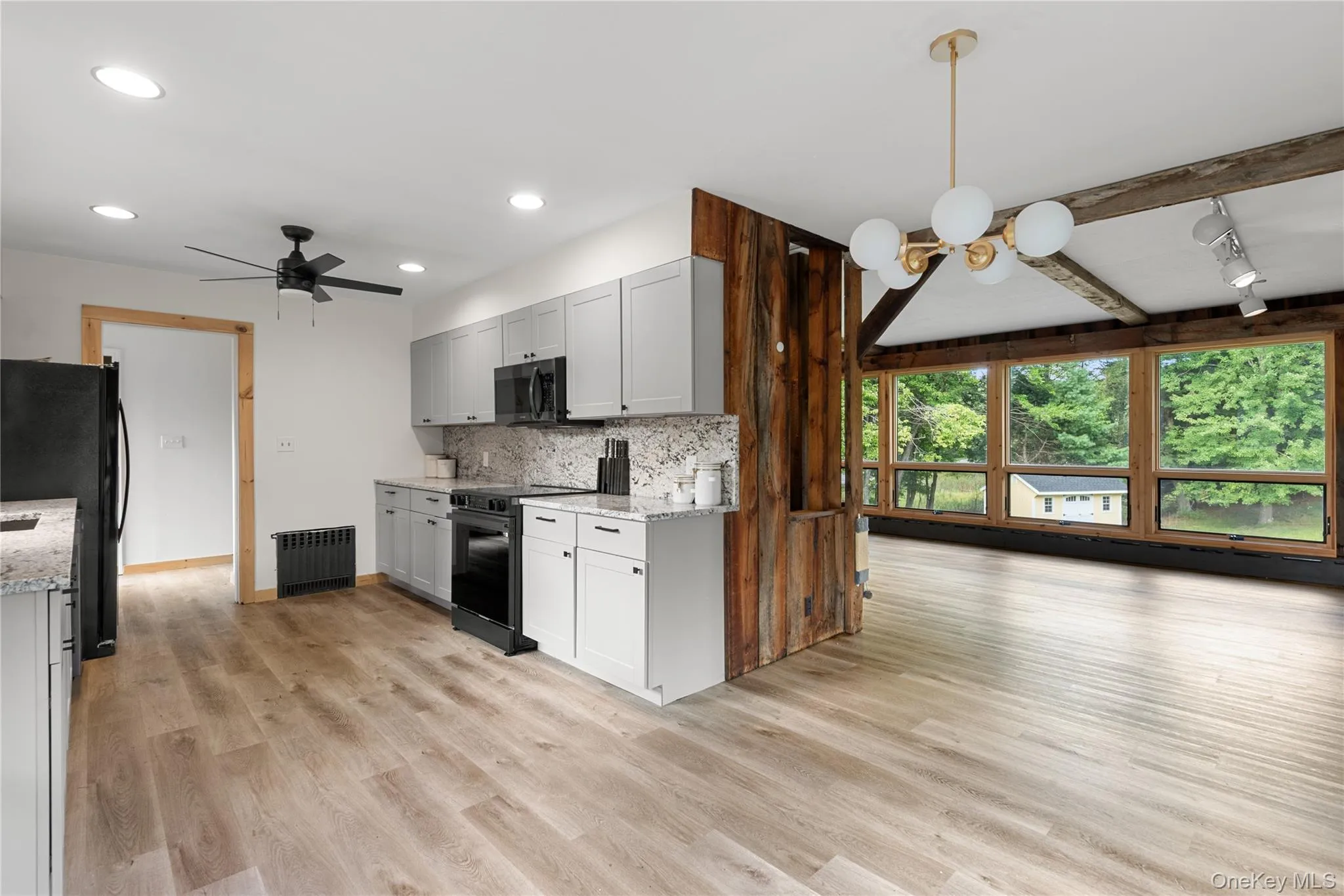 6652 State Route 42, Fallsburg, NY, 3 Bedrooms Bedrooms, 8 Rooms Rooms,2 BathroomsBathrooms,Residential,For Rent,State Route 42,0,982817 6652 State Route 42, Fallsburg, NY, 3 Bedrooms Bedrooms, 8 Rooms Rooms,2 BathroomsBathrooms,Residential,For Rent,State Route 42,0,982817