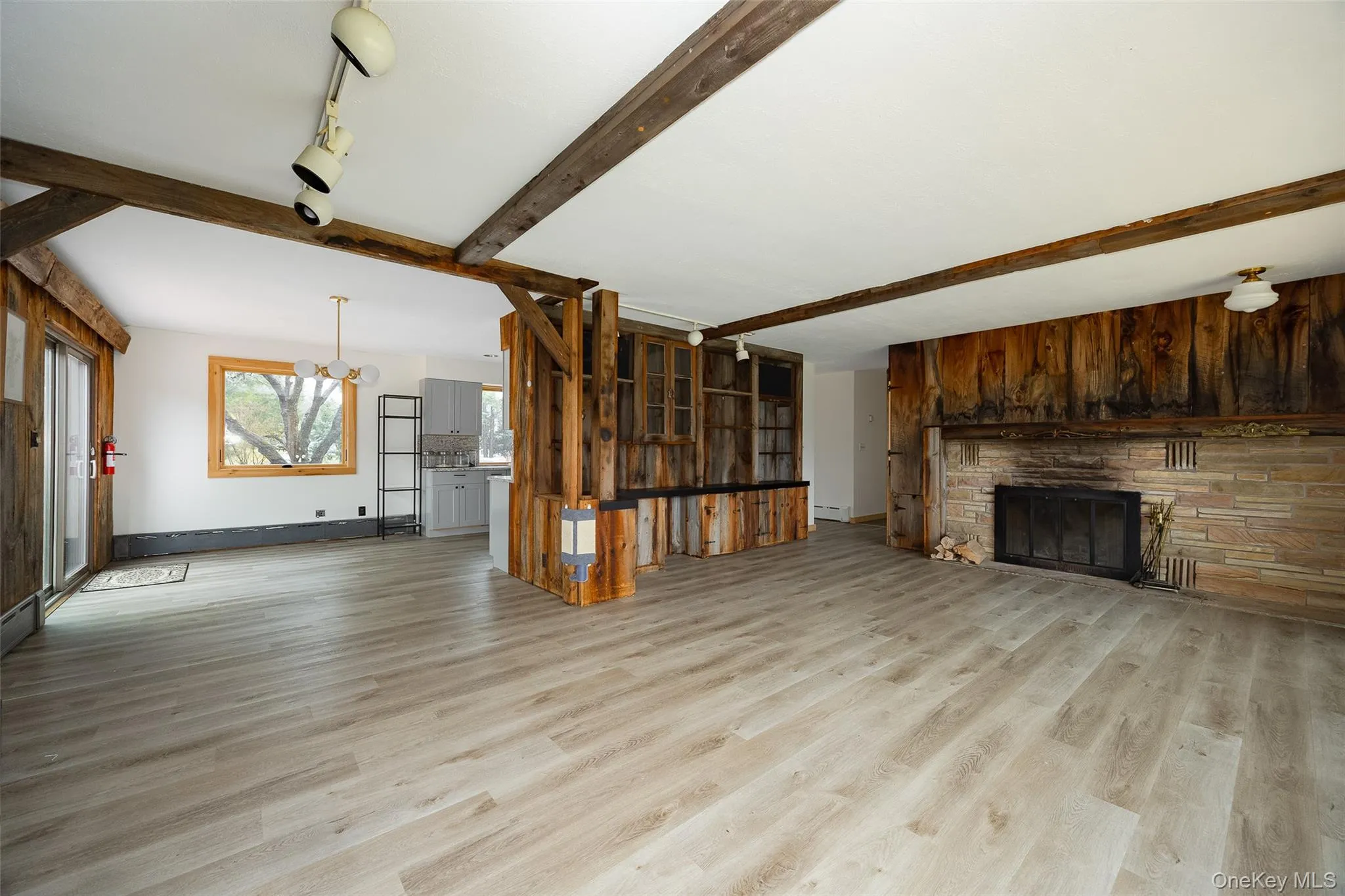 6652 State Route 42, Fallsburg, NY, 3 Bedrooms Bedrooms, 8 Rooms Rooms,2 BathroomsBathrooms,Residential Sale,For Rent,State Route 42,0,982817 6652 State Route 42, Fallsburg, NY, 3 Bedrooms Bedrooms, 8 Rooms Rooms,2 BathroomsBathrooms,Residential Sale,For Rent,State Route 42,0,982817