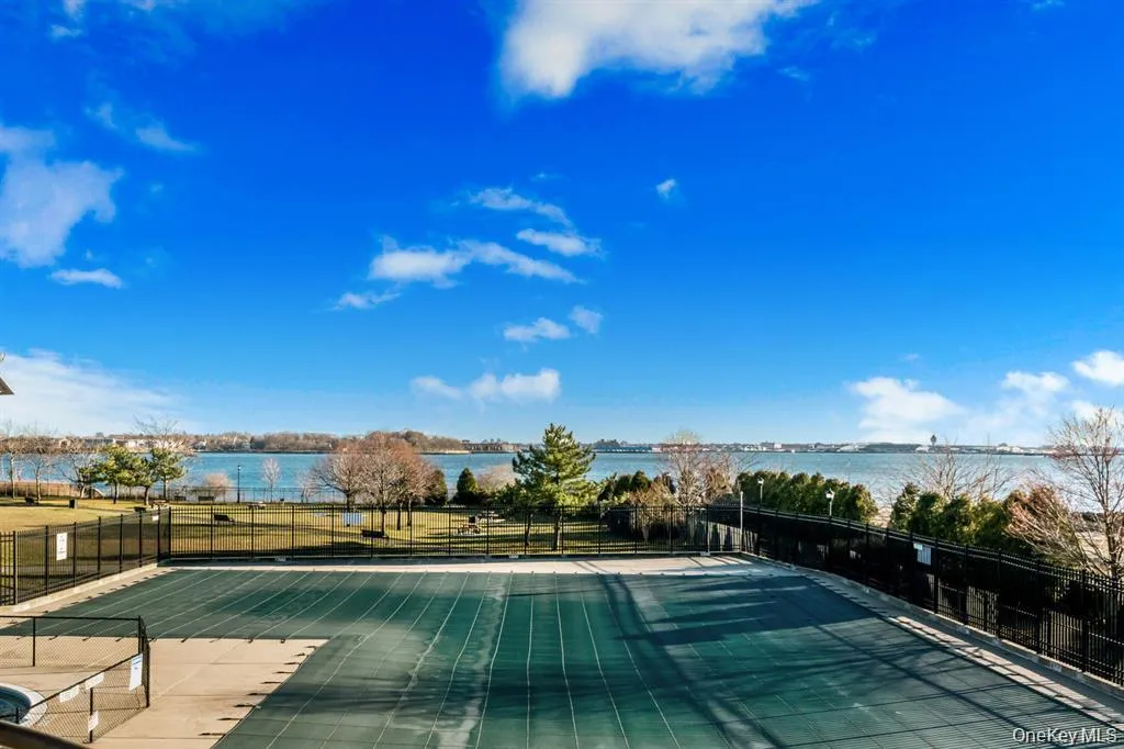 85 Admiral Court, New York, NY, 3 Bedrooms Bedrooms, 8 Rooms Rooms,2 BathroomsBathrooms,Residential,For Rent,Admiral,0,982819 85 Admiral Court, New York, NY, 3 Bedrooms Bedrooms, 8 Rooms Rooms,2 BathroomsBathrooms,Residential,For Rent,Admiral,0,982819