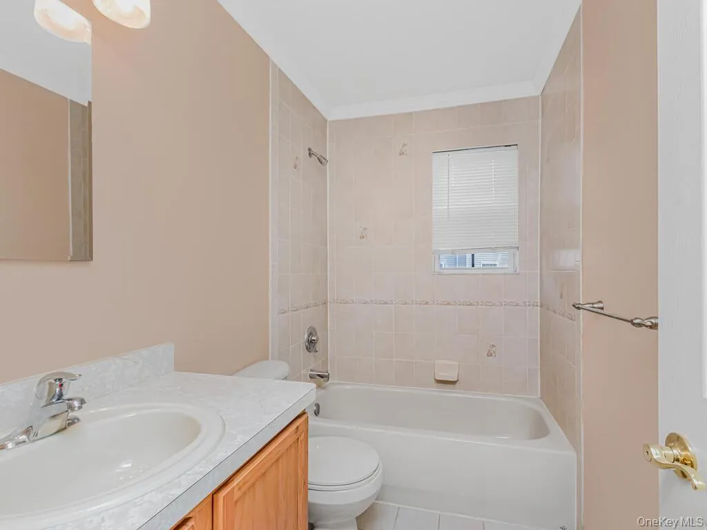 85 Admiral Court, New York, NY, 3 Bedrooms Bedrooms, 8 Rooms Rooms,2 BathroomsBathrooms,Residential,For Rent,Admiral,0,982819 85 Admiral Court, New York, NY, 3 Bedrooms Bedrooms, 8 Rooms Rooms,2 BathroomsBathrooms,Residential,For Rent,Admiral,0,982819
