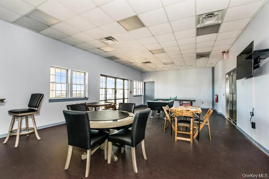 85 Admiral Court, New York, NY, 3 Bedrooms Bedrooms, 8 Rooms Rooms,2 BathroomsBathrooms,Residential,For Rent,Admiral,0,982819 85 Admiral Court, New York, NY, 3 Bedrooms Bedrooms, 8 Rooms Rooms,2 BathroomsBathrooms,Residential,For Rent,Admiral,0,982819