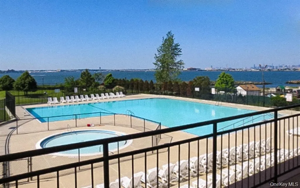 85 Admiral Court, New York, NY, 3 Bedrooms Bedrooms, 8 Rooms Rooms,2 BathroomsBathrooms,Residential,For Rent,Admiral,0,982819 85 Admiral Court, New York, NY, 3 Bedrooms Bedrooms, 8 Rooms Rooms,2 BathroomsBathrooms,Residential,For Rent,Admiral,0,982819