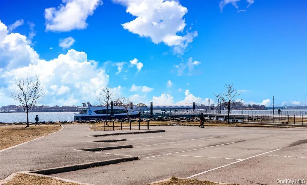 85 Admiral Court, New York, NY, 3 Bedrooms Bedrooms, 8 Rooms Rooms,2 BathroomsBathrooms,Residential,For Rent,Admiral,0,982819 85 Admiral Court, New York, NY, 3 Bedrooms Bedrooms, 8 Rooms Rooms,2 BathroomsBathrooms,Residential,For Rent,Admiral,0,982819