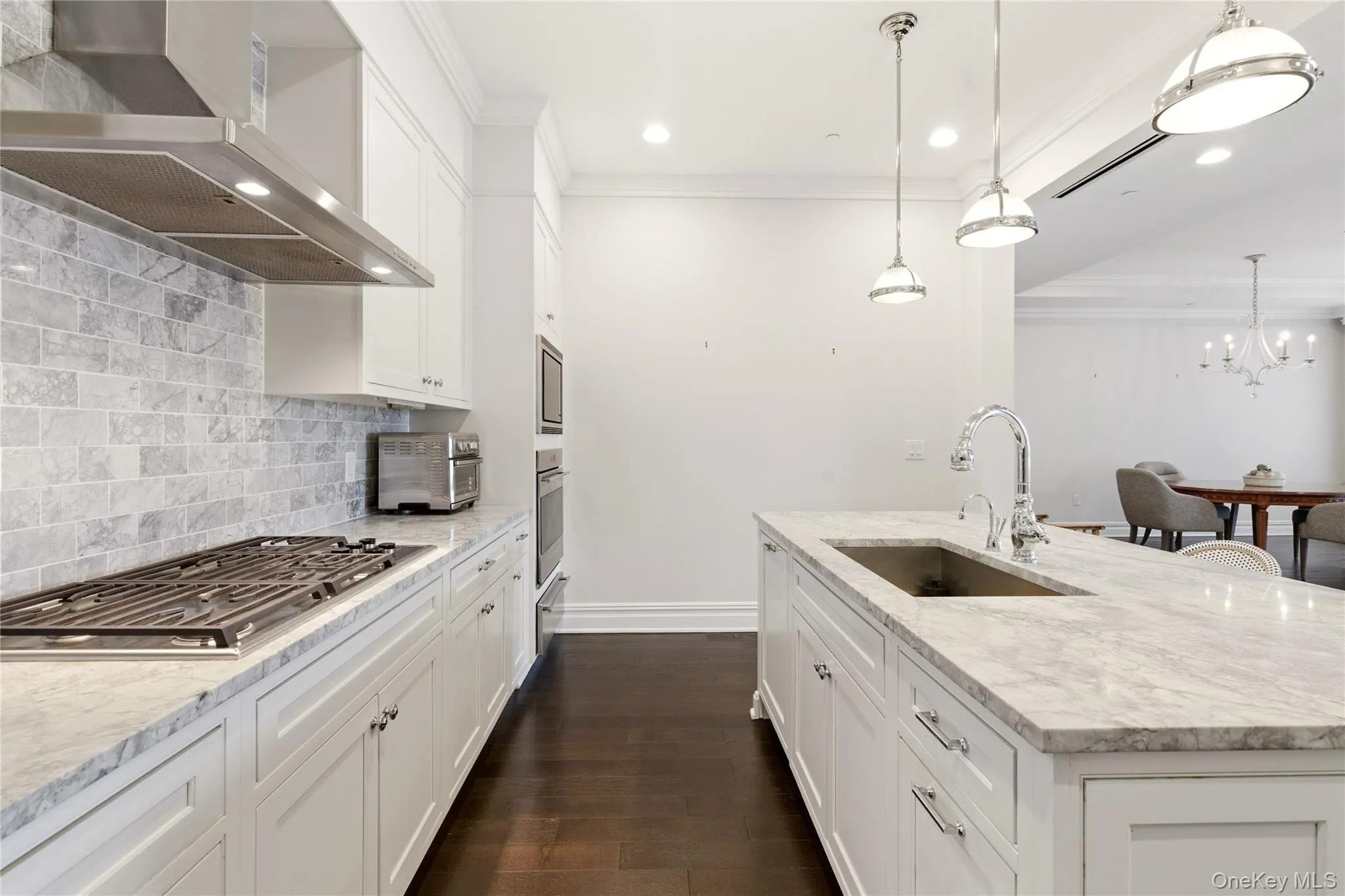 3000 Royal Court, North Hempstead, NY, 2 Bedrooms Bedrooms, 6 Rooms Rooms,2 BathroomsBathrooms,Residential,For Rent,Royal,0,982822 3000 Royal Court, North Hempstead, NY, 2 Bedrooms Bedrooms, 6 Rooms Rooms,2 BathroomsBathrooms,Residential,For Rent,Royal,0,982822