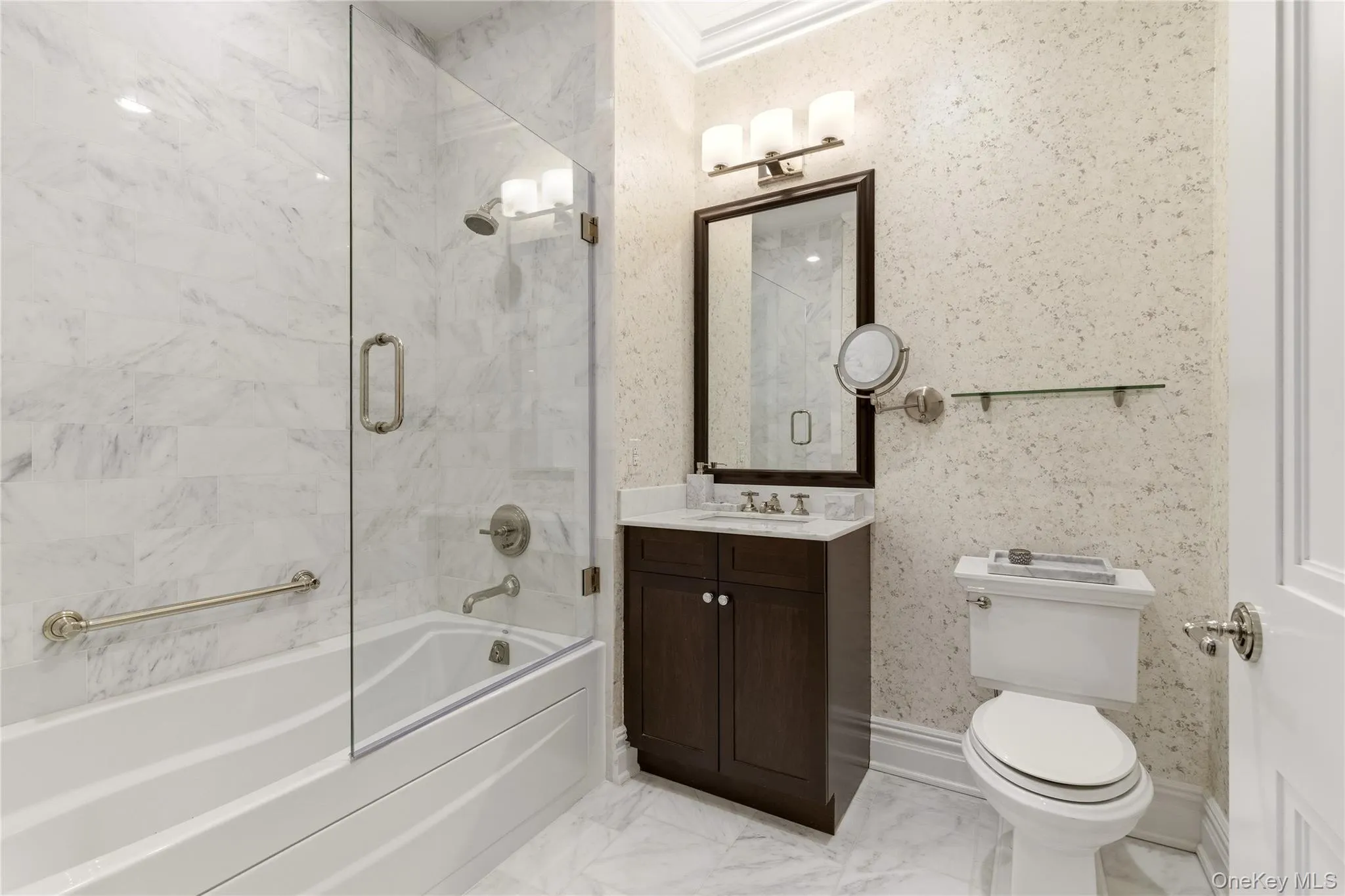 3000 Royal Court, North Hempstead, NY, 2 Bedrooms Bedrooms, 6 Rooms Rooms,2 BathroomsBathrooms,Residential,For Rent,Royal,0,982822 3000 Royal Court, North Hempstead, NY, 2 Bedrooms Bedrooms, 6 Rooms Rooms,2 BathroomsBathrooms,Residential,For Rent,Royal,0,982822