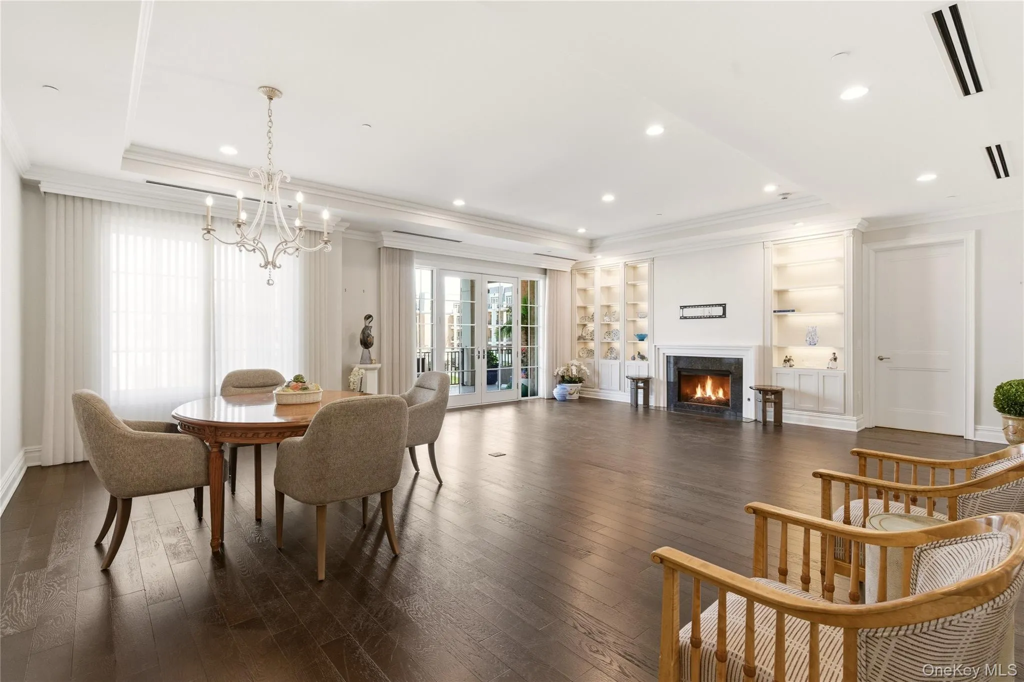 3000 Royal Court, North Hempstead, NY, 2 Bedrooms Bedrooms, 6 Rooms Rooms,2 BathroomsBathrooms,Residential,For Rent,Royal,0,982822 3000 Royal Court, North Hempstead, NY, 2 Bedrooms Bedrooms, 6 Rooms Rooms,2 BathroomsBathrooms,Residential,For Rent,Royal,0,982822