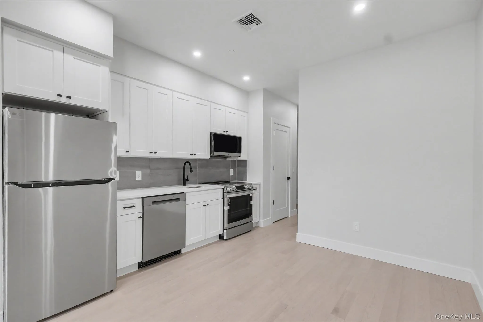 10 Market, Wappinger, NY, 2 Bedrooms Bedrooms, 6 Rooms Rooms,2 BathroomsBathrooms,Residential Lease,For Rent,Market,0,982824 10 Market, Wappinger, NY, 2 Bedrooms Bedrooms, 6 Rooms Rooms,2 BathroomsBathrooms,Residential Lease,For Rent,Market,0,982824