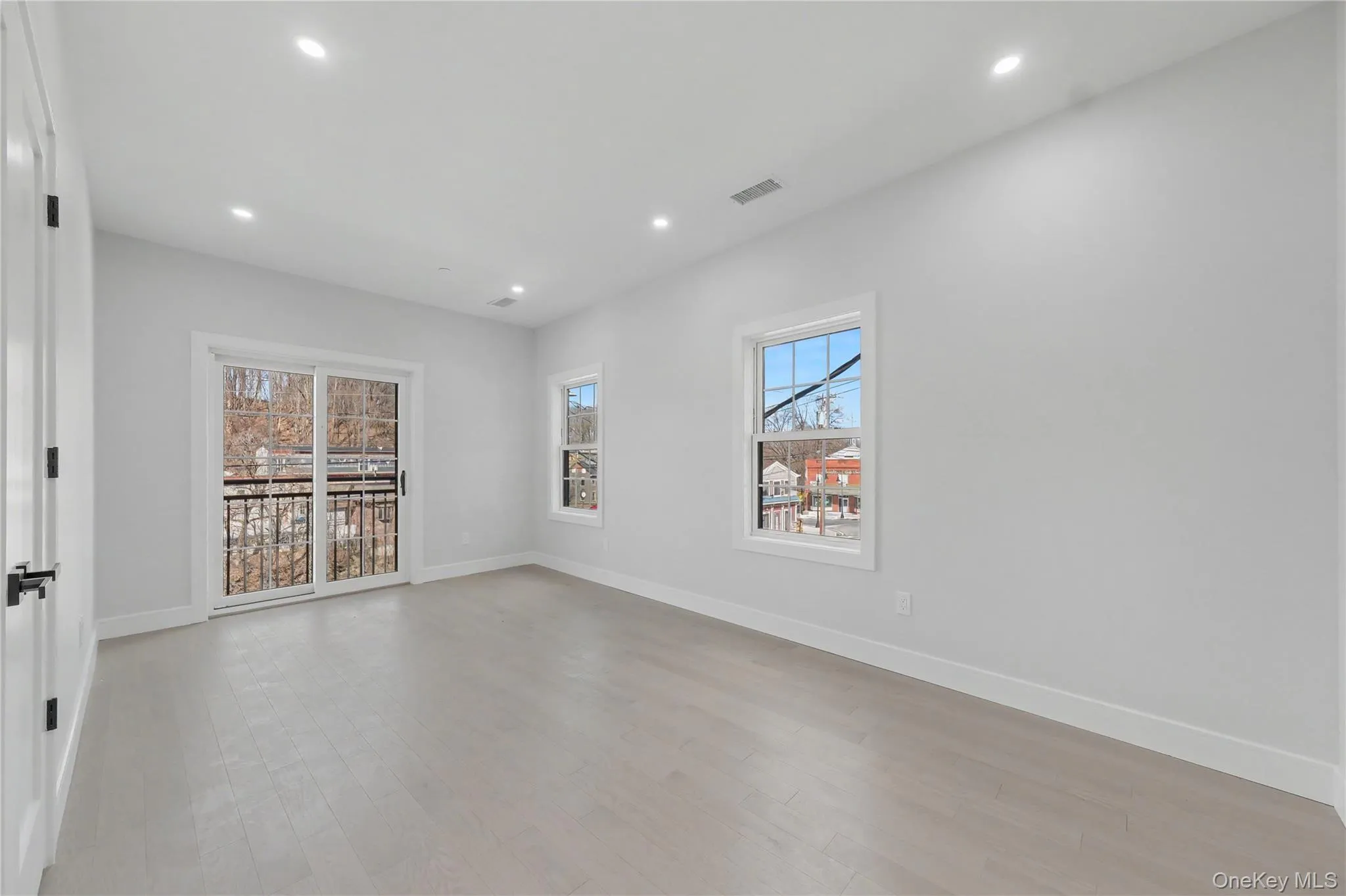 10 Market, Wappinger, NY, 2 Bedrooms Bedrooms, 6 Rooms Rooms,2 BathroomsBathrooms,Residential Lease,For Rent,Market,0,982824 10 Market, Wappinger, NY, 2 Bedrooms Bedrooms, 6 Rooms Rooms,2 BathroomsBathrooms,Residential Lease,For Rent,Market,0,982824