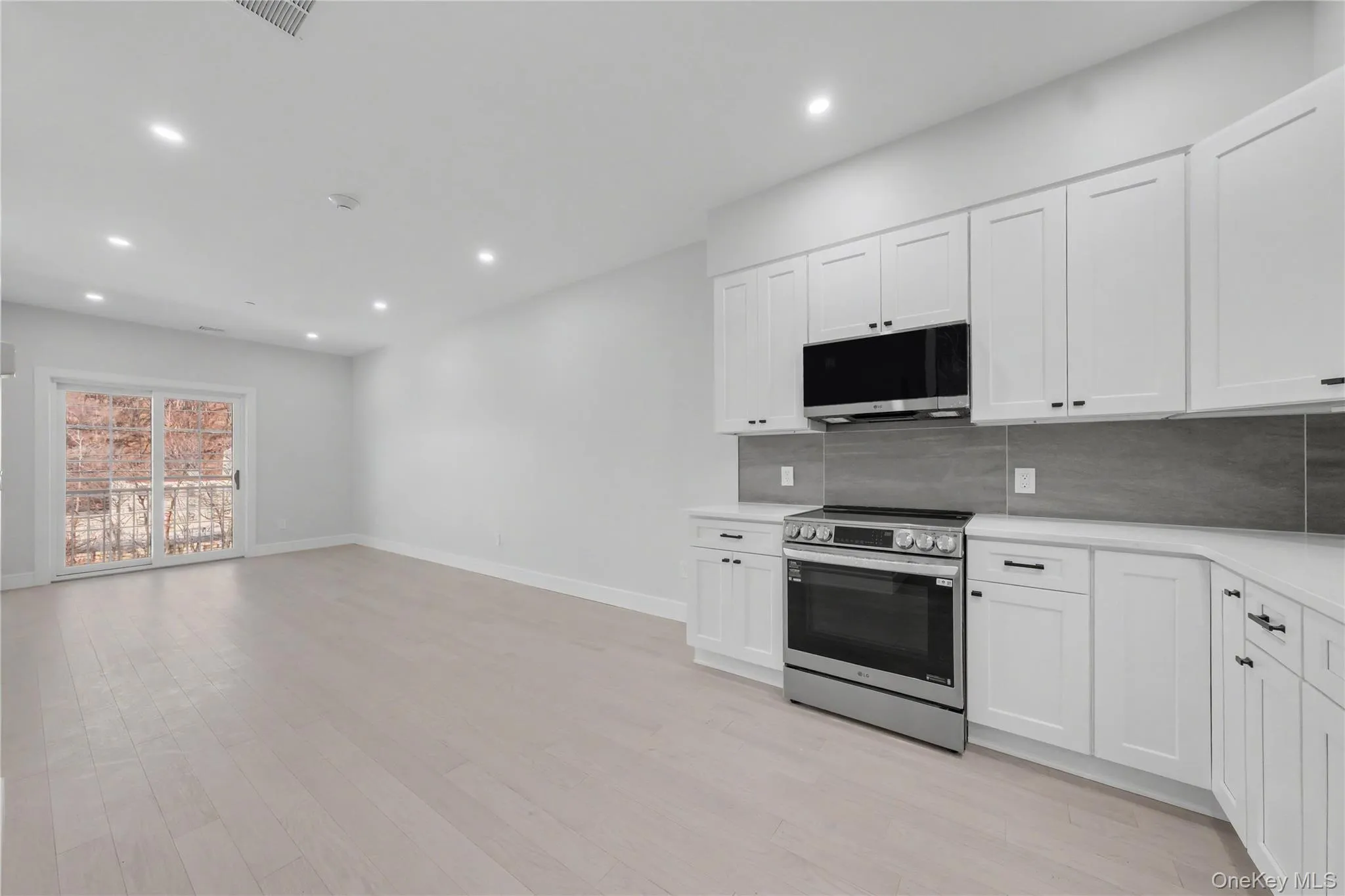 10 Market Street, Wappinger, NY, 1 Bedroom Bedrooms, 4 Rooms Rooms,1 BathroomBathrooms,Residential Lease,For Rent,Market,0,982846 10 Market Street, Wappinger, NY, 1 Bedroom Bedrooms, 4 Rooms Rooms,1 BathroomBathrooms,Residential Lease,For Rent,Market,0,982846