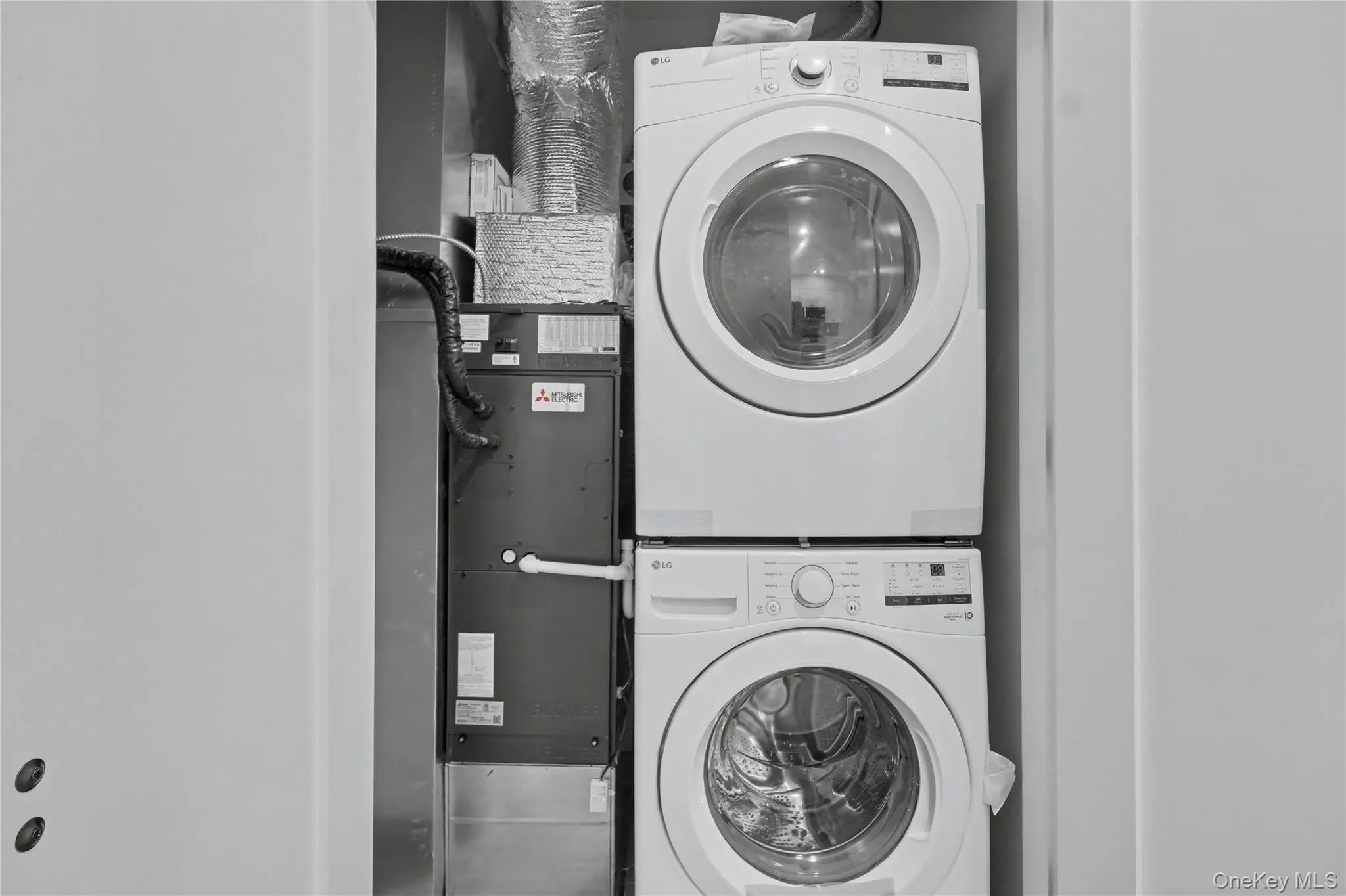 10 Market Street, Wappinger, NY, 1 Bedroom Bedrooms, 4 Rooms Rooms,1 BathroomBathrooms,Residential Lease,For Rent,Market,0,982846 10 Market Street, Wappinger, NY, 1 Bedroom Bedrooms, 4 Rooms Rooms,1 BathroomBathrooms,Residential Lease,For Rent,Market,0,982846