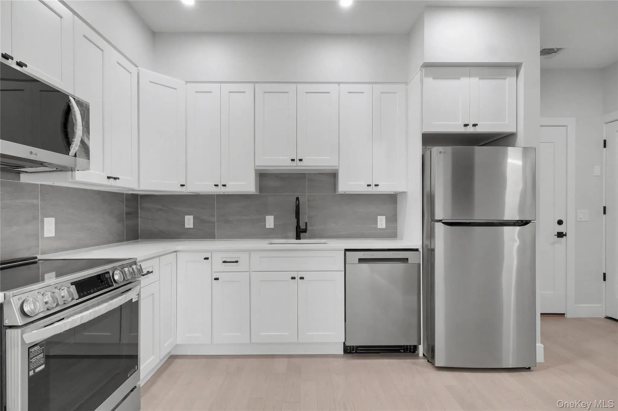 10 Market Street, Wappinger, NY, 1 Bedroom Bedrooms, 4 Rooms Rooms,1 BathroomBathrooms,Residential Lease,For Rent,Market,0,982846 10 Market Street, Wappinger, NY, 1 Bedroom Bedrooms, 4 Rooms Rooms,1 BathroomBathrooms,Residential Lease,For Rent,Market,0,982846