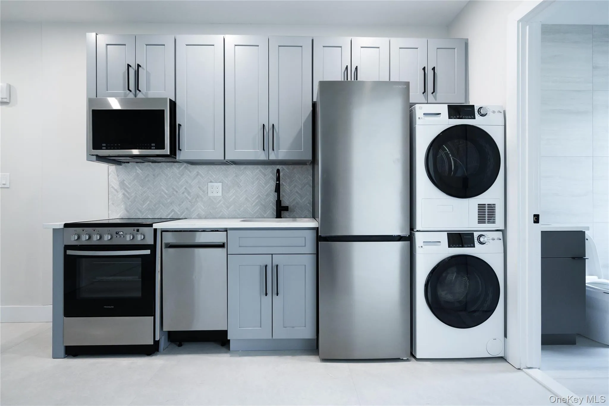 315 Broadway, Long Beach, NY, 1 Bedroom Bedrooms, 6 Rooms Rooms,1 BathroomBathrooms,Residential Lease,For Rent,Broadway,0,982851 315 Broadway, Long Beach, NY, 1 Bedroom Bedrooms, 6 Rooms Rooms,1 BathroomBathrooms,Residential Lease,For Rent,Broadway,0,982851