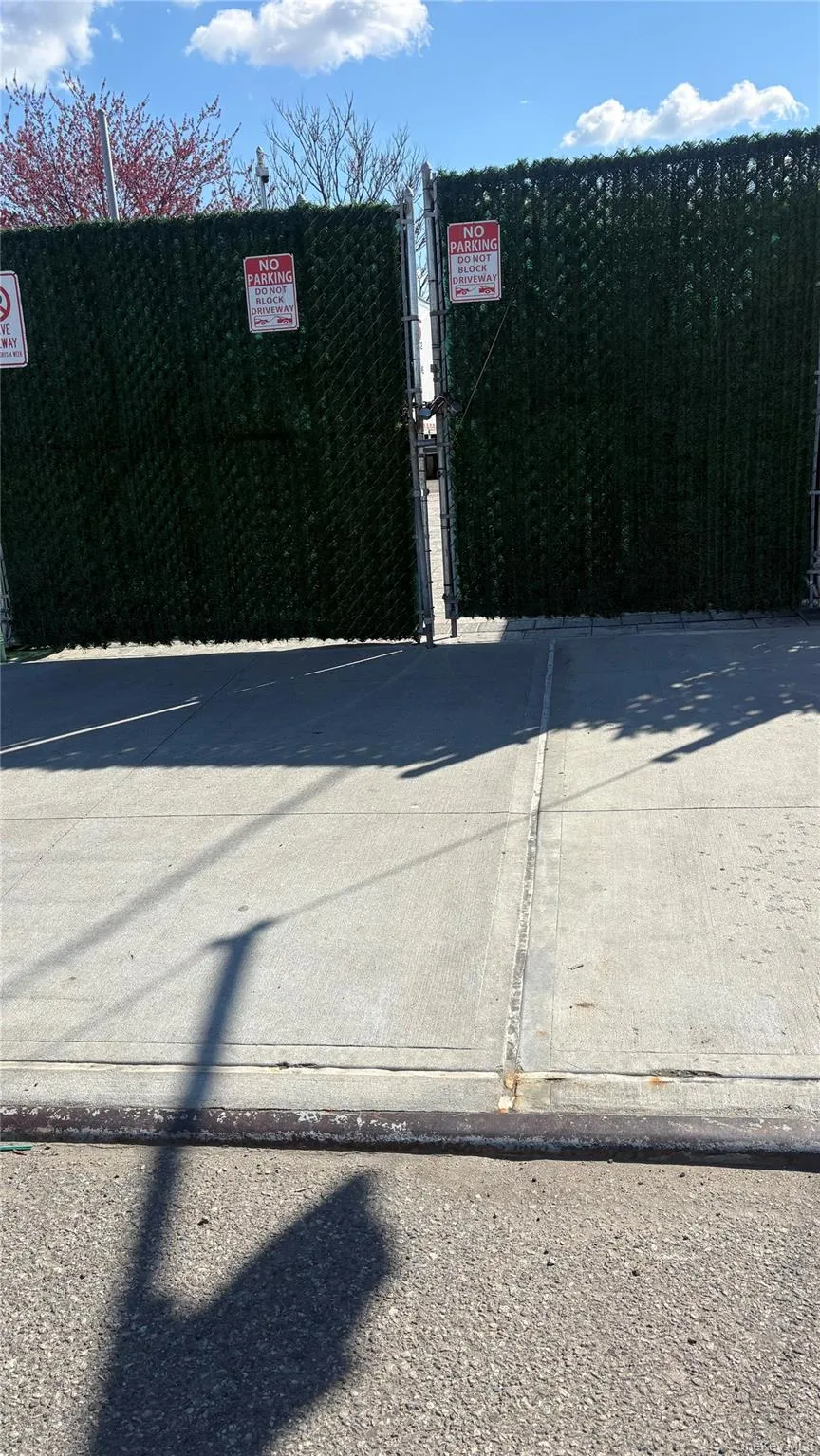 158-01 Cross Bay Boulevard, New York, NY, ,Commercial Lease,For Rent,Cross Bay,0,982858 158-01 Cross Bay Boulevard, New York, NY, ,Commercial Lease,For Rent,Cross Bay,0,982858