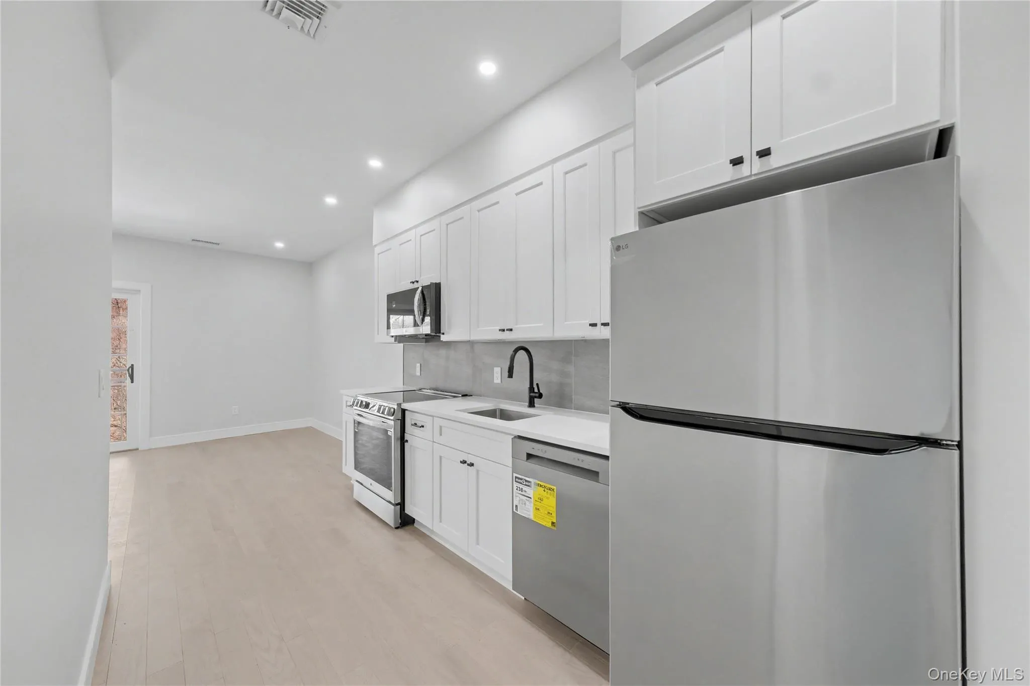 10 Market, Wappinger, NY, 1 Bedroom Bedrooms, 4 Rooms Rooms,1 BathroomBathrooms,Residential Lease,For Rent,Market,0,982860 10 Market, Wappinger, NY, 1 Bedroom Bedrooms, 4 Rooms Rooms,1 BathroomBathrooms,Residential Lease,For Rent,Market,0,982860