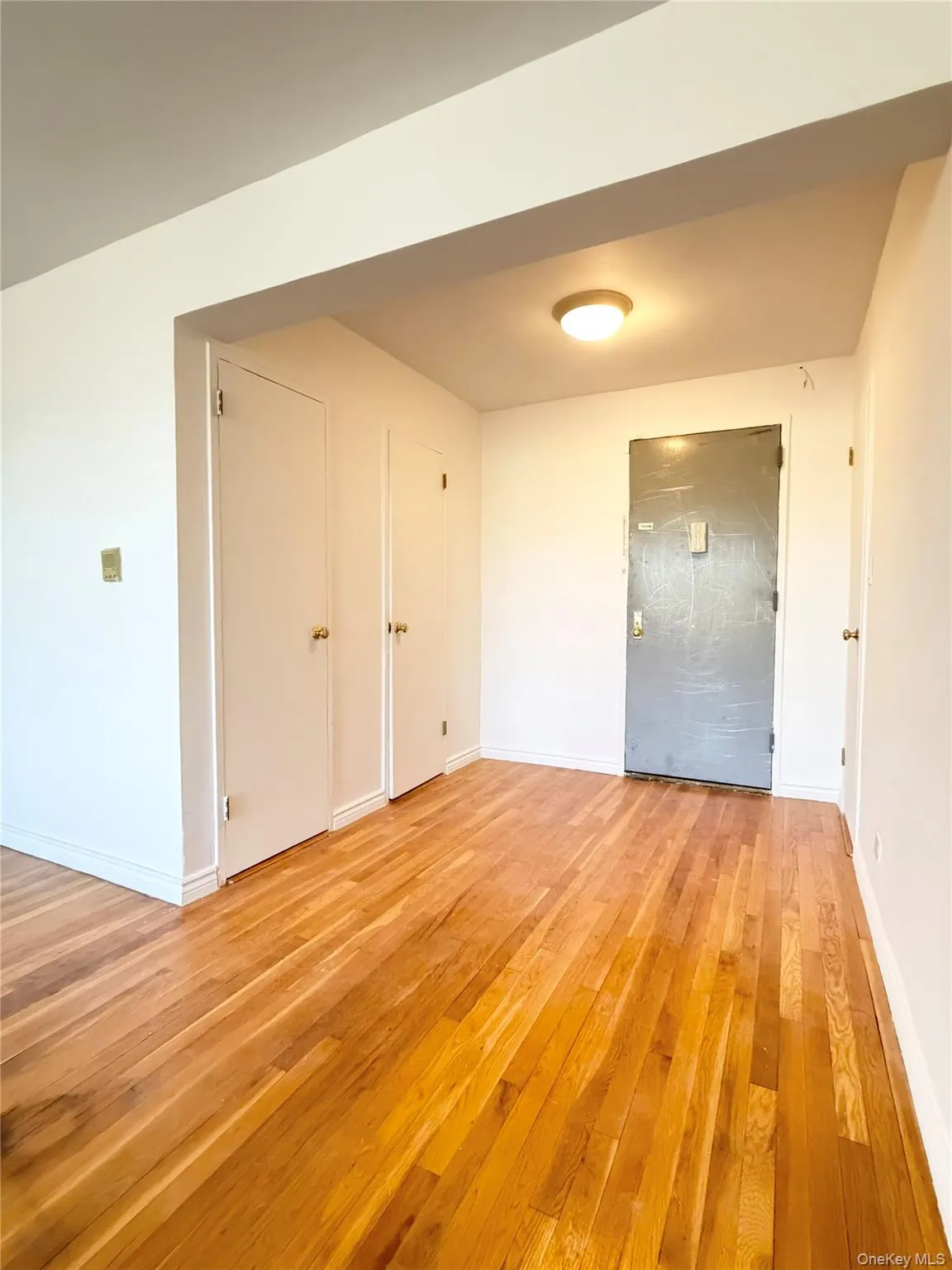 5715 Mosholu Avenue, New York, NY, 1 Bedroom Bedrooms, 4 Rooms Rooms,1 BathroomBathrooms,Residential Sale,For Rent,Mosholu,0,982866 5715 Mosholu Avenue, New York, NY, 1 Bedroom Bedrooms, 4 Rooms Rooms,1 BathroomBathrooms,Residential Sale,For Rent,Mosholu,0,982866