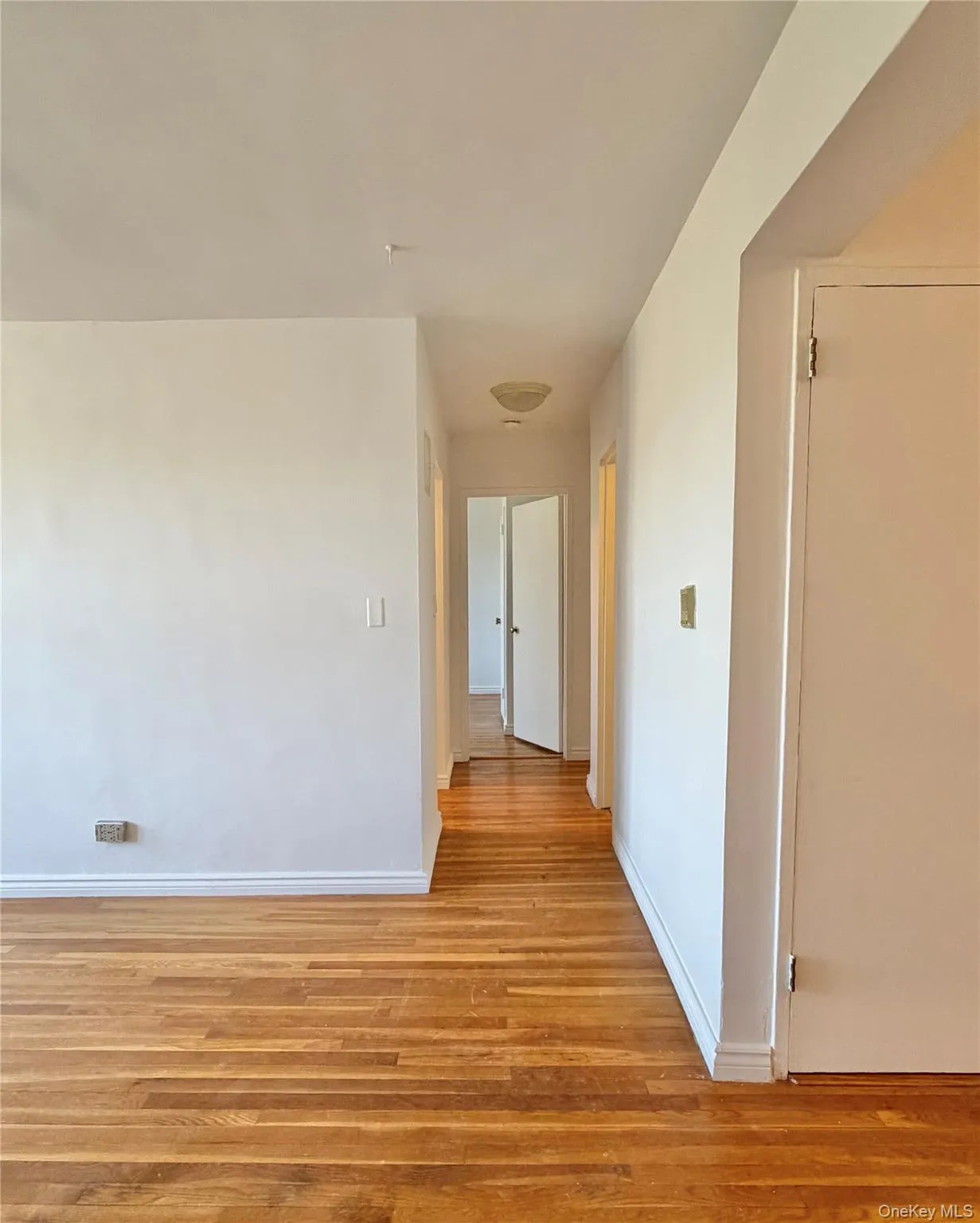 5715 Mosholu Avenue, New York, NY, 1 Bedroom Bedrooms, 4 Rooms Rooms,1 BathroomBathrooms,Residential Sale,For Rent,Mosholu,0,982866 5715 Mosholu Avenue, New York, NY, 1 Bedroom Bedrooms, 4 Rooms Rooms,1 BathroomBathrooms,Residential Sale,For Rent,Mosholu,0,982866