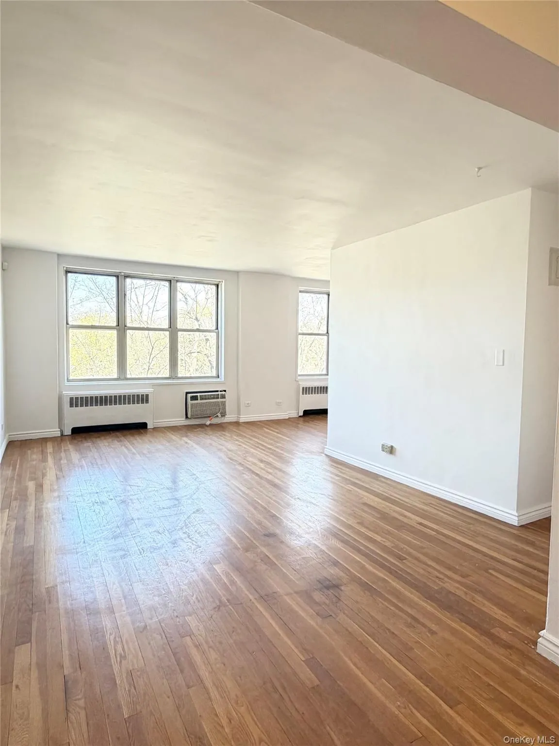 5715 Mosholu Avenue, New York, NY, 1 Bedroom Bedrooms, 4 Rooms Rooms,1 BathroomBathrooms,Residential Sale,For Rent,Mosholu,0,982866 5715 Mosholu Avenue, New York, NY, 1 Bedroom Bedrooms, 4 Rooms Rooms,1 BathroomBathrooms,Residential Sale,For Rent,Mosholu,0,982866