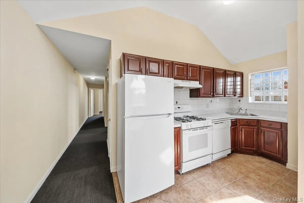 2948 Wickham Avenue, New York, NY, 3 Bedrooms Bedrooms, 5 Rooms Rooms,2 BathroomsBathrooms,Residential Lease,For Rent,Wickham,0,982871 2948 Wickham Avenue, New York, NY, 3 Bedrooms Bedrooms, 5 Rooms Rooms,2 BathroomsBathrooms,Residential Lease,For Rent,Wickham,0,982871
