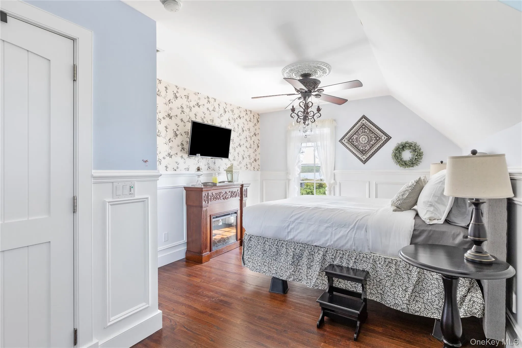 15 Edgemere Street, East Hampton, NY, 4 Bedrooms Bedrooms, 7 Rooms Rooms,4 BathroomsBathrooms,Residential,For Rent,Edgemere,0,982906 15 Edgemere Street, East Hampton, NY, 4 Bedrooms Bedrooms, 7 Rooms Rooms,4 BathroomsBathrooms,Residential,For Rent,Edgemere,0,982906